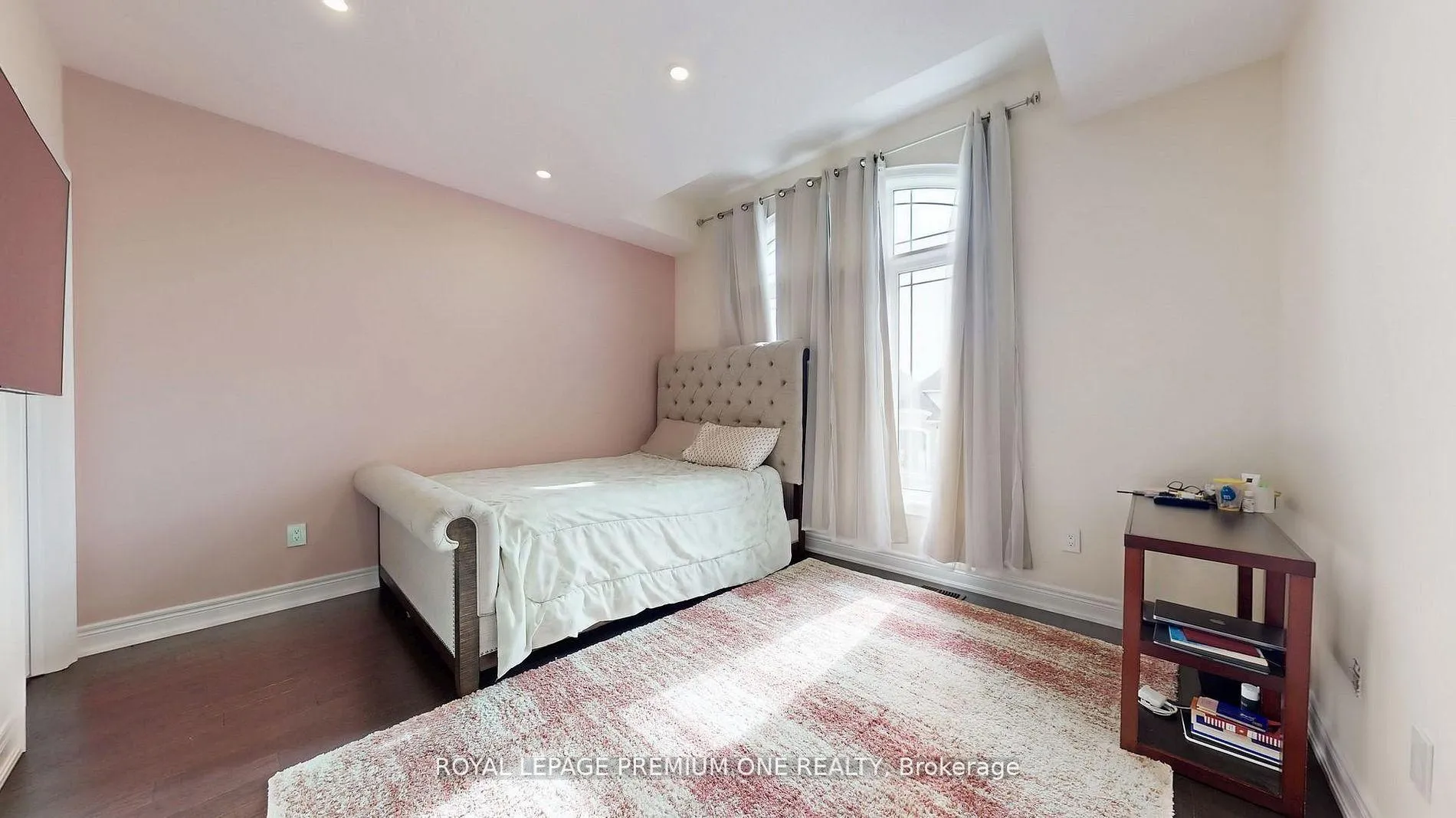 Photo 42 of 52 Daisy Meadow Crescent, Caledon, Caledon East — HOMEH