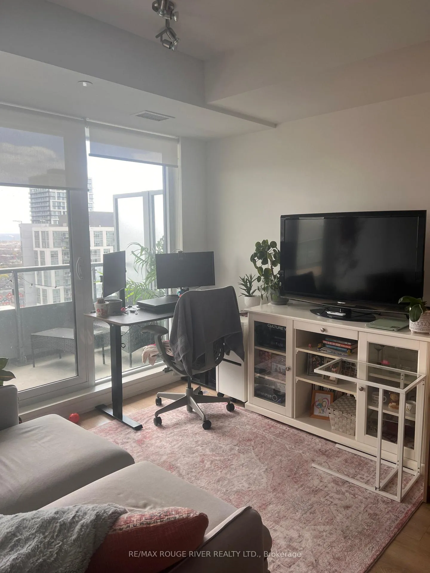 Photo 6 of Unit 2801, 225 Sumach St Street, Toronto, Regent Park — HOMEH