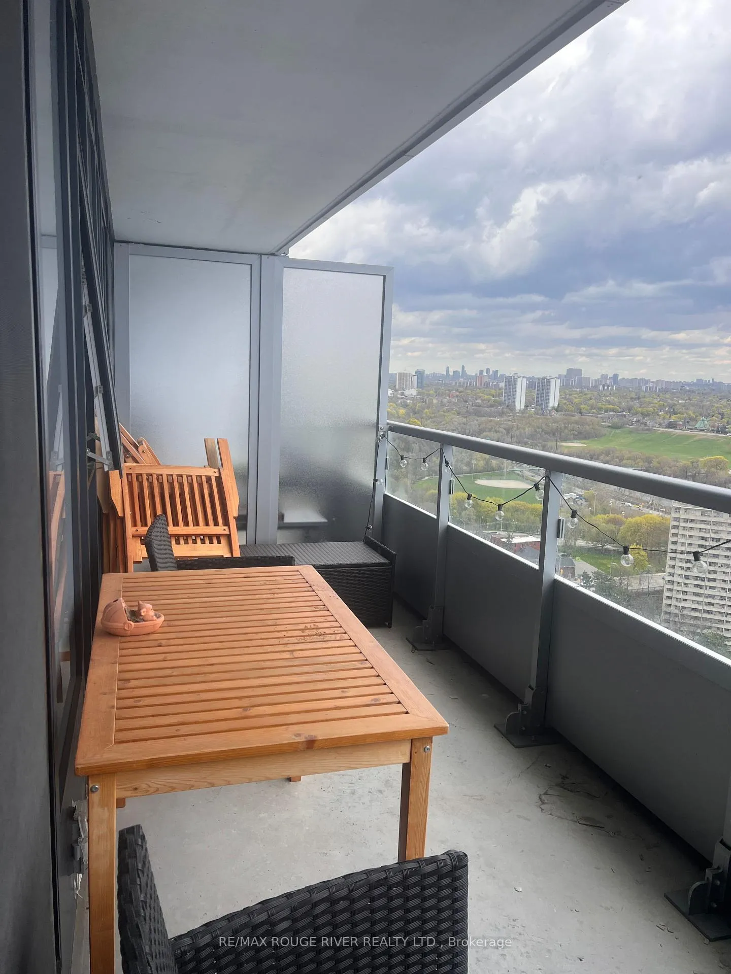 Photo 7 of Unit 2801, 225 Sumach St Street, Toronto, Regent Park — HOMEH