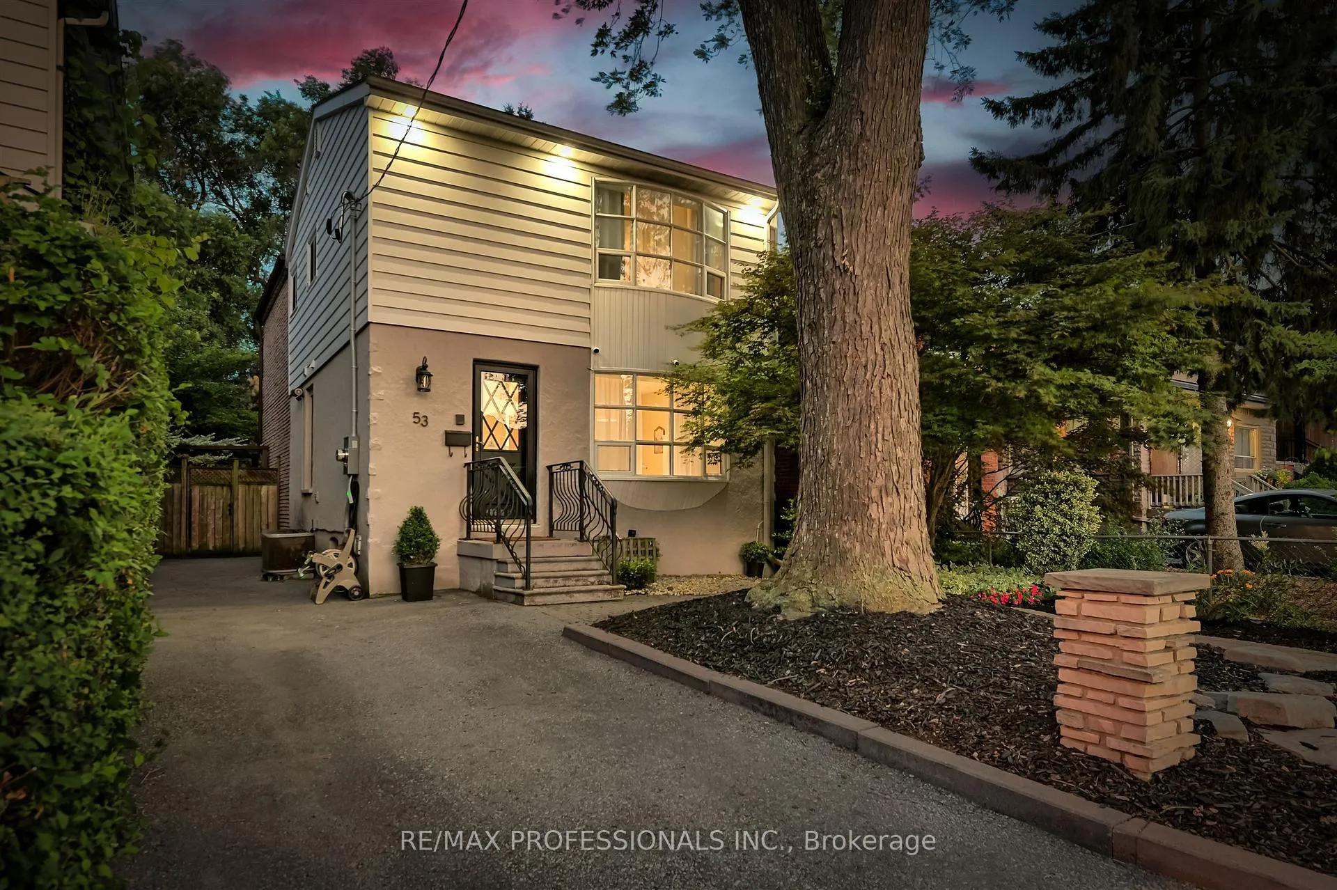Photo 1 of 53 Tilden Crescent, Etobicoke, Humber Heights — HOMEH