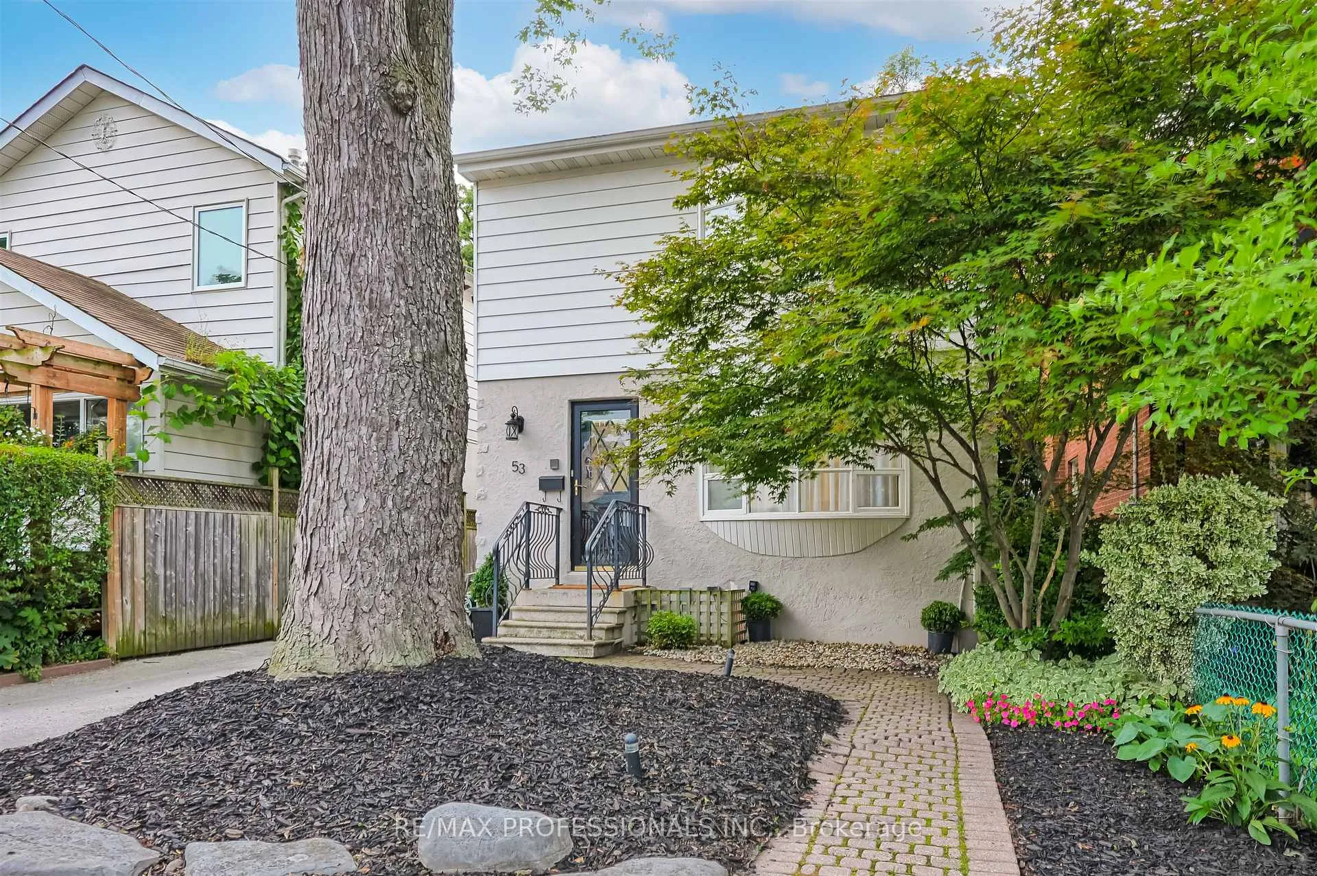 Photo 6 of 53 Tilden Crescent, Etobicoke, Humber Heights — HOMEH