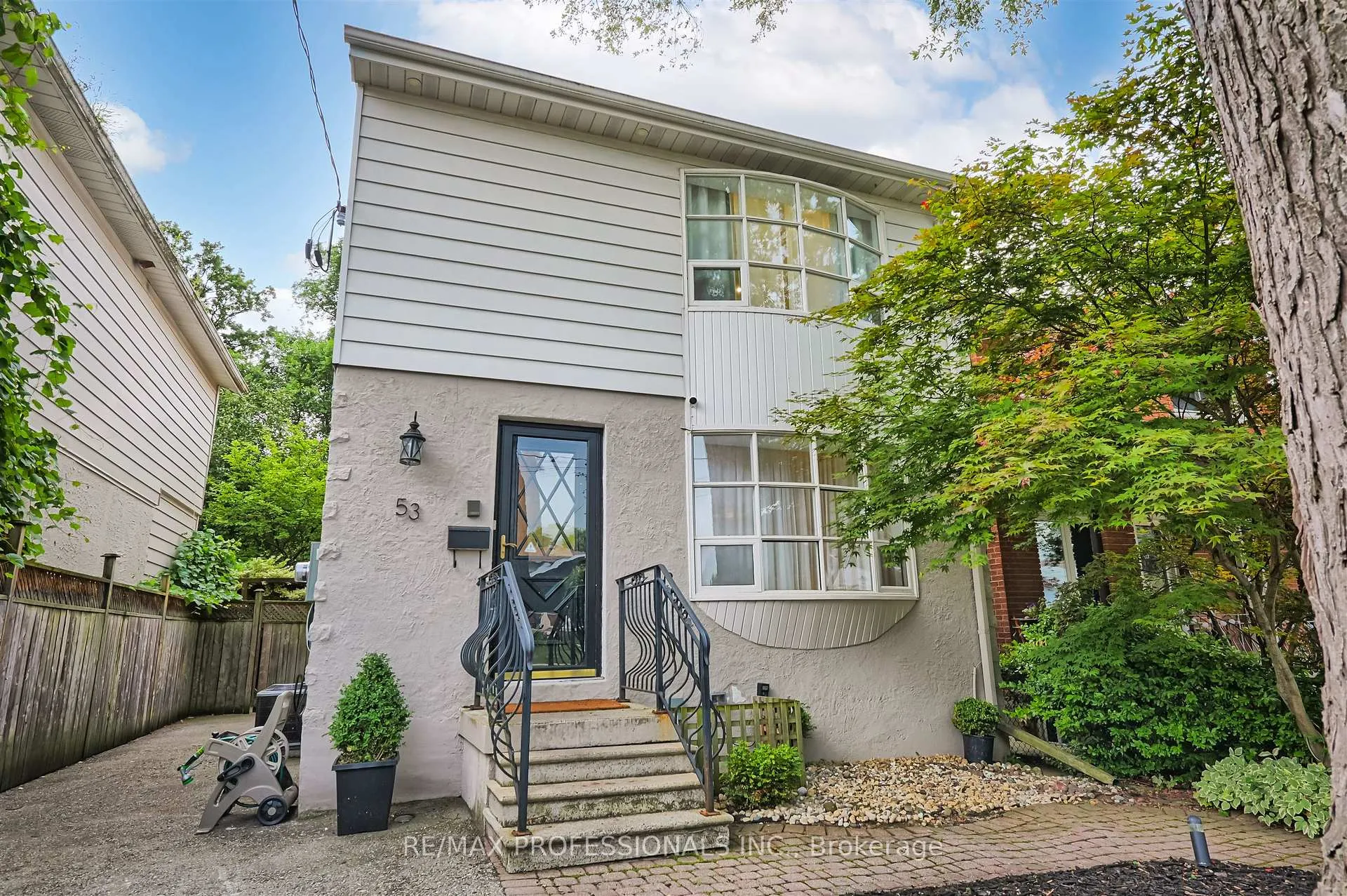 Photo 7 of 53 Tilden Crescent, Etobicoke, Humber Heights — HOMEH
