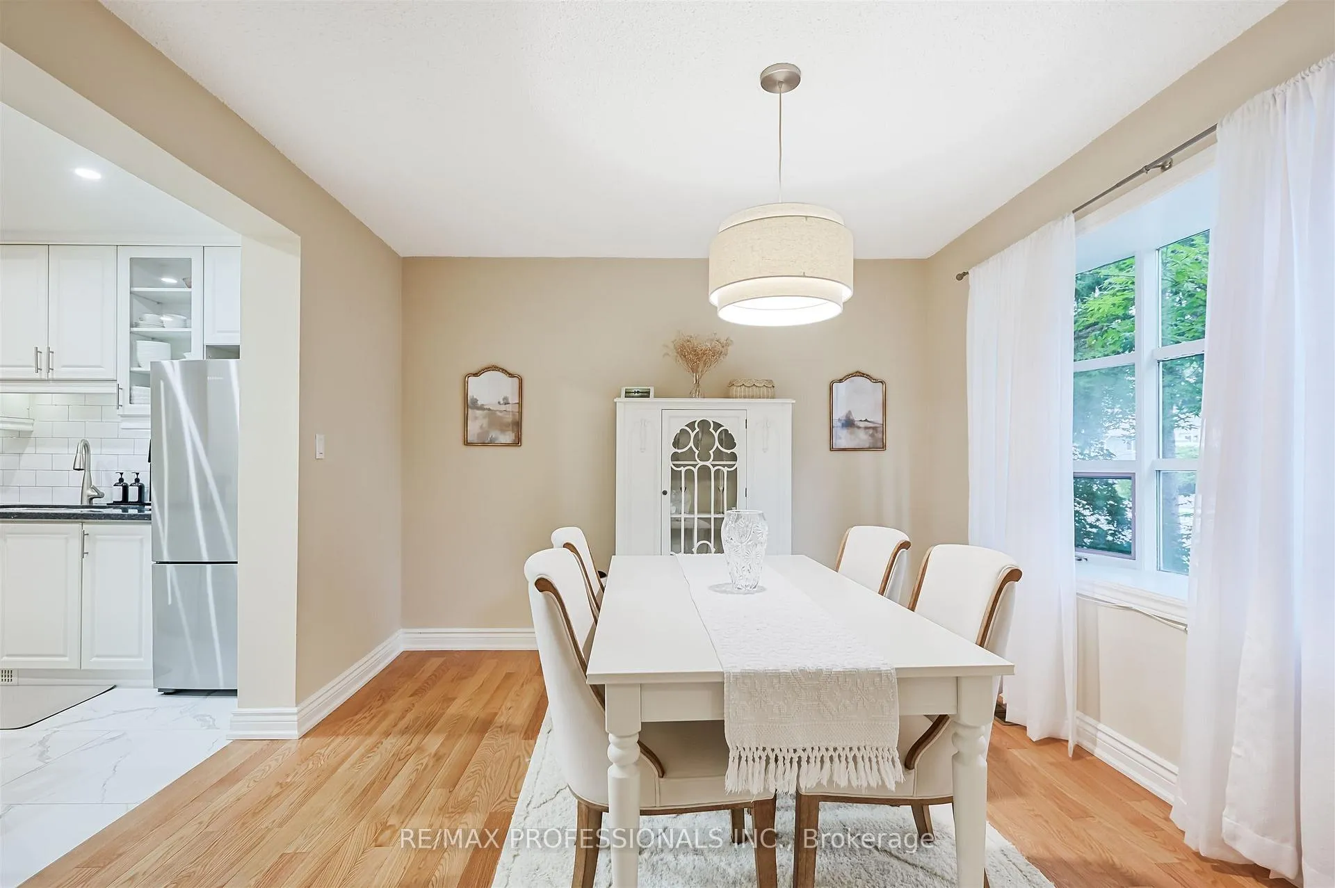 Photo 9 of 53 Tilden Crescent, Etobicoke, Humber Heights — HOMEH