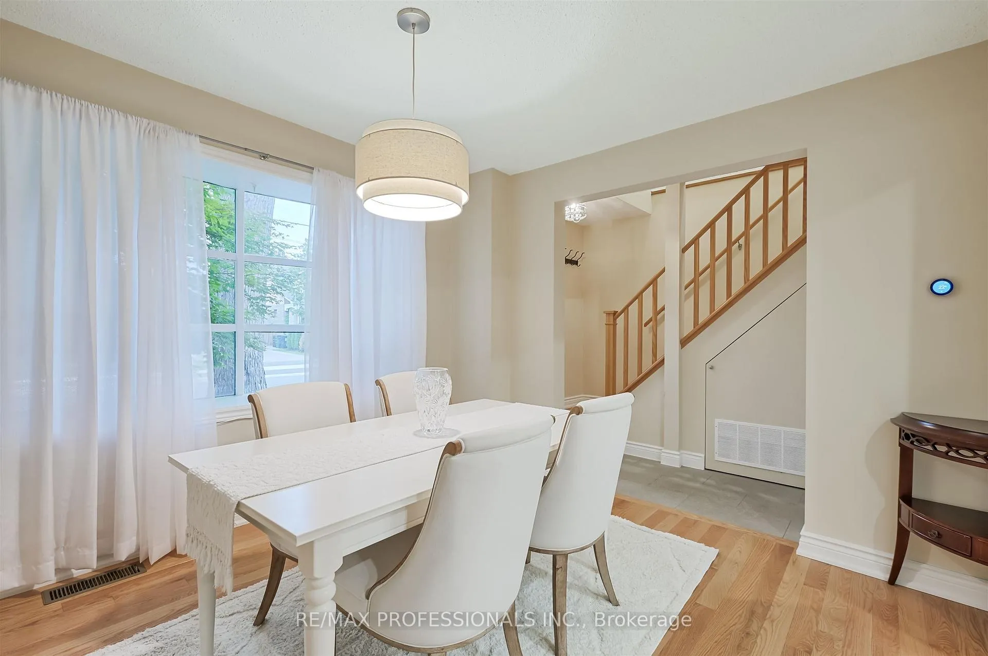 Photo 12 of 53 Tilden Crescent, Etobicoke, Humber Heights — HOMEH
