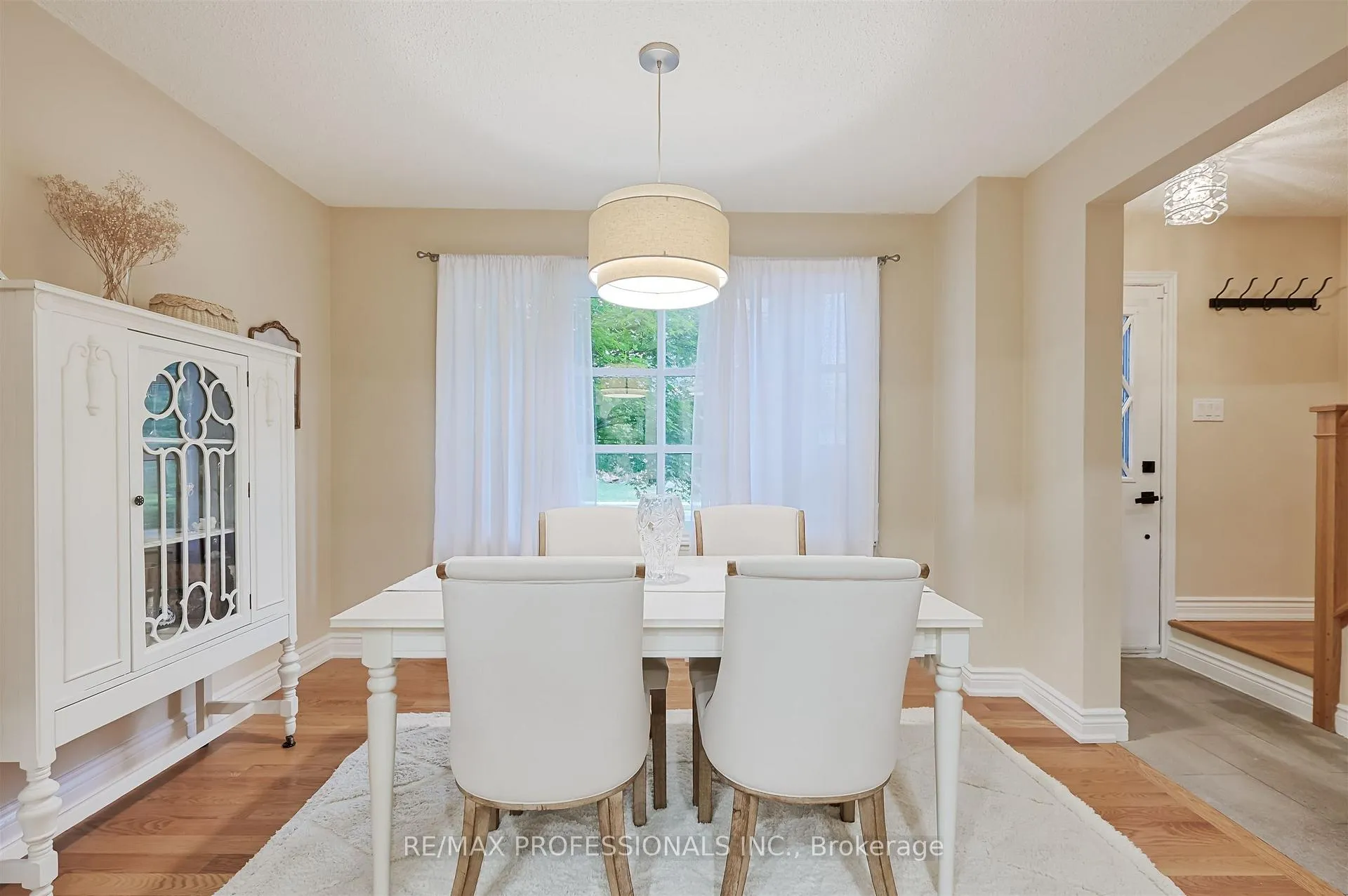 Photo 13 of 53 Tilden Crescent, Etobicoke, Humber Heights — HOMEH