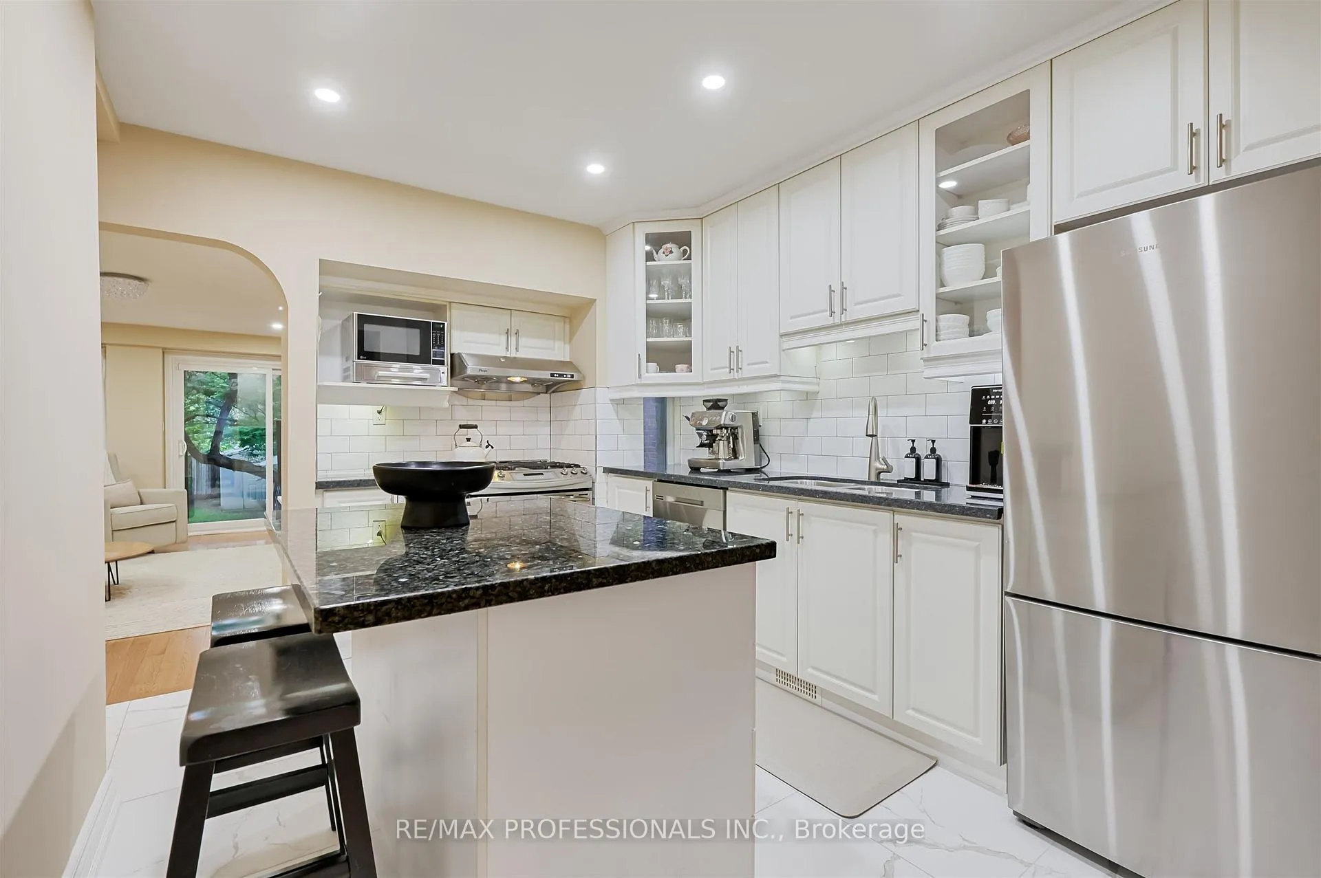 Photo 14 of 53 Tilden Crescent, Etobicoke, Humber Heights — HOMEH