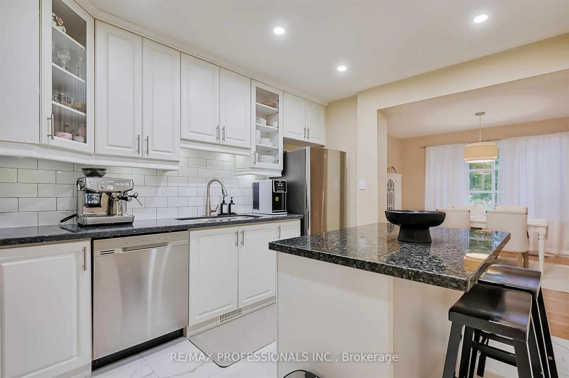Photo 16 of 53 Tilden Crescent, Etobicoke, Humber Heights — HOMEH