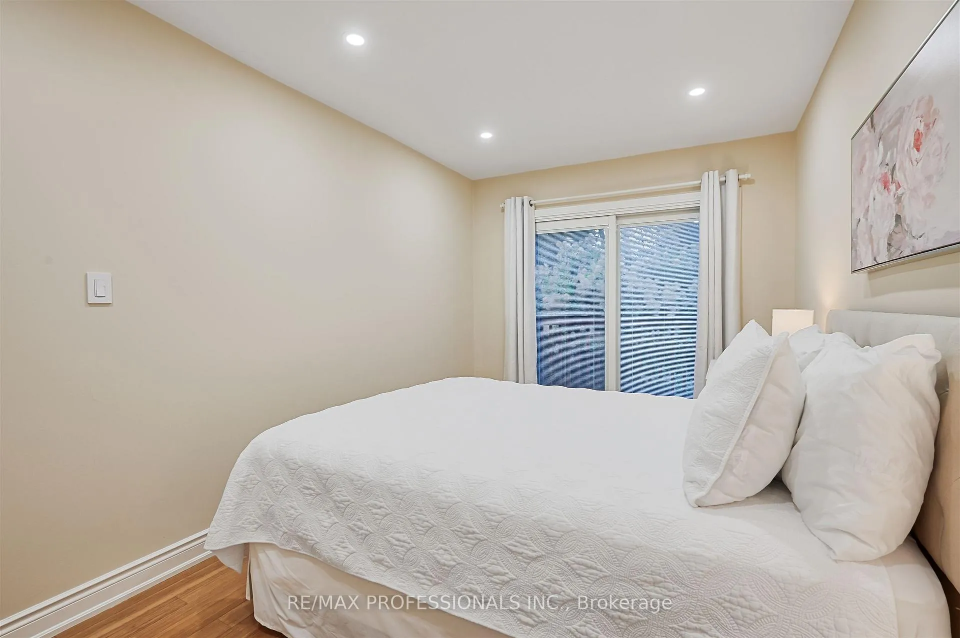 Photo 26 of 53 Tilden Crescent, Etobicoke, Humber Heights — HOMEH