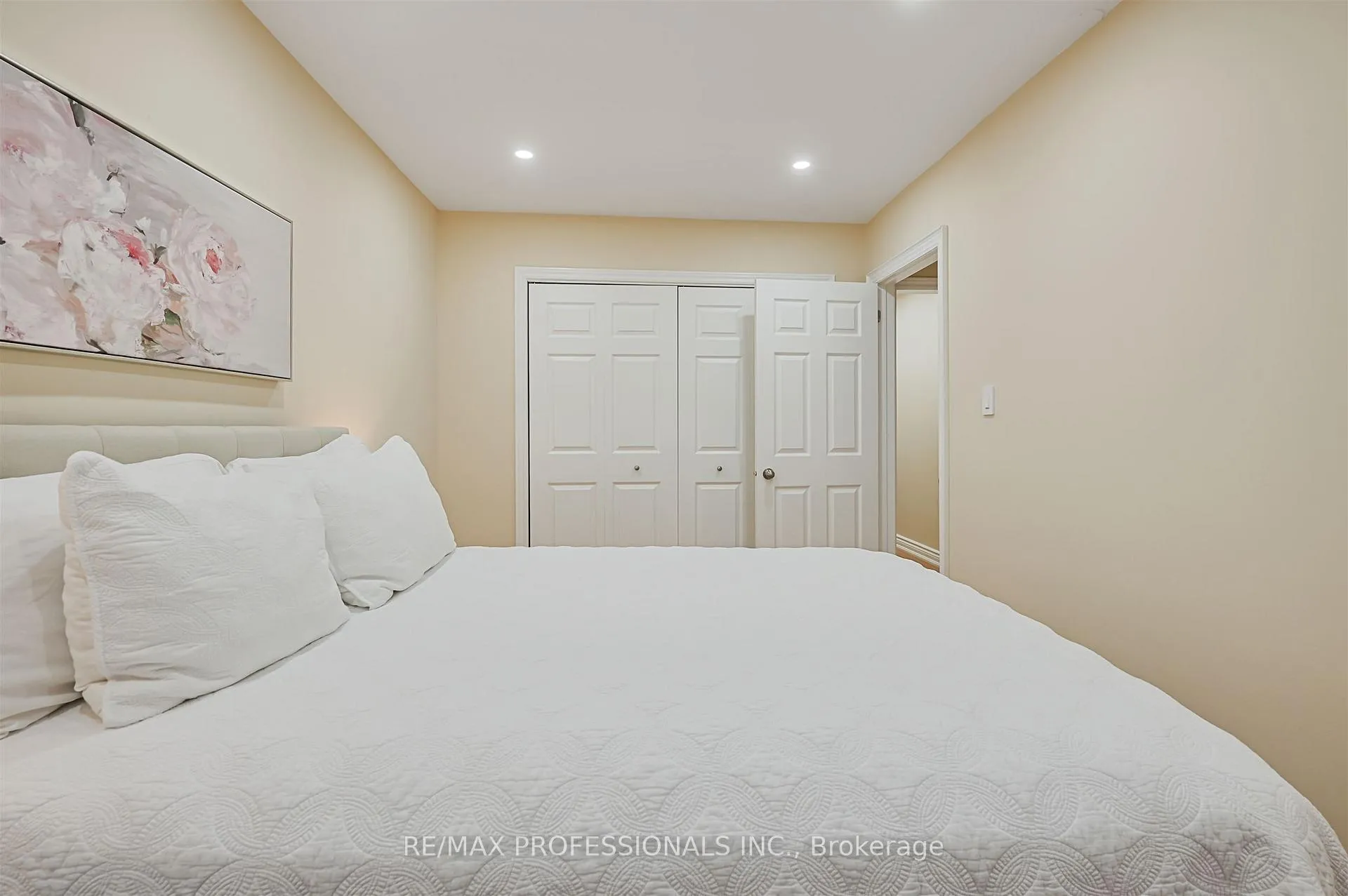 Photo 27 of 53 Tilden Crescent, Etobicoke, Humber Heights — HOMEH