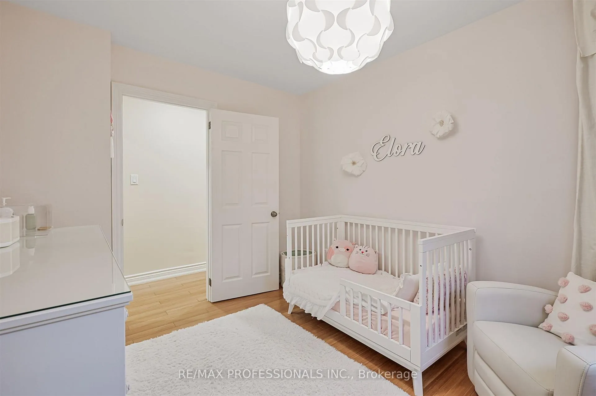 Photo 29 of 53 Tilden Crescent, Etobicoke, Humber Heights — HOMEH