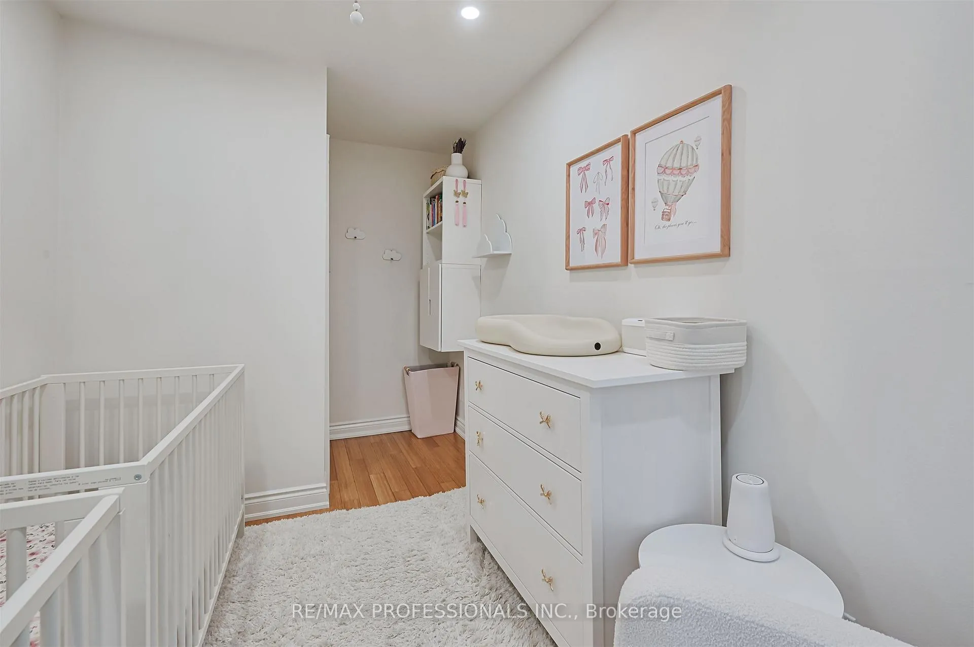 Photo 31 of 53 Tilden Crescent, Etobicoke, Humber Heights — HOMEH