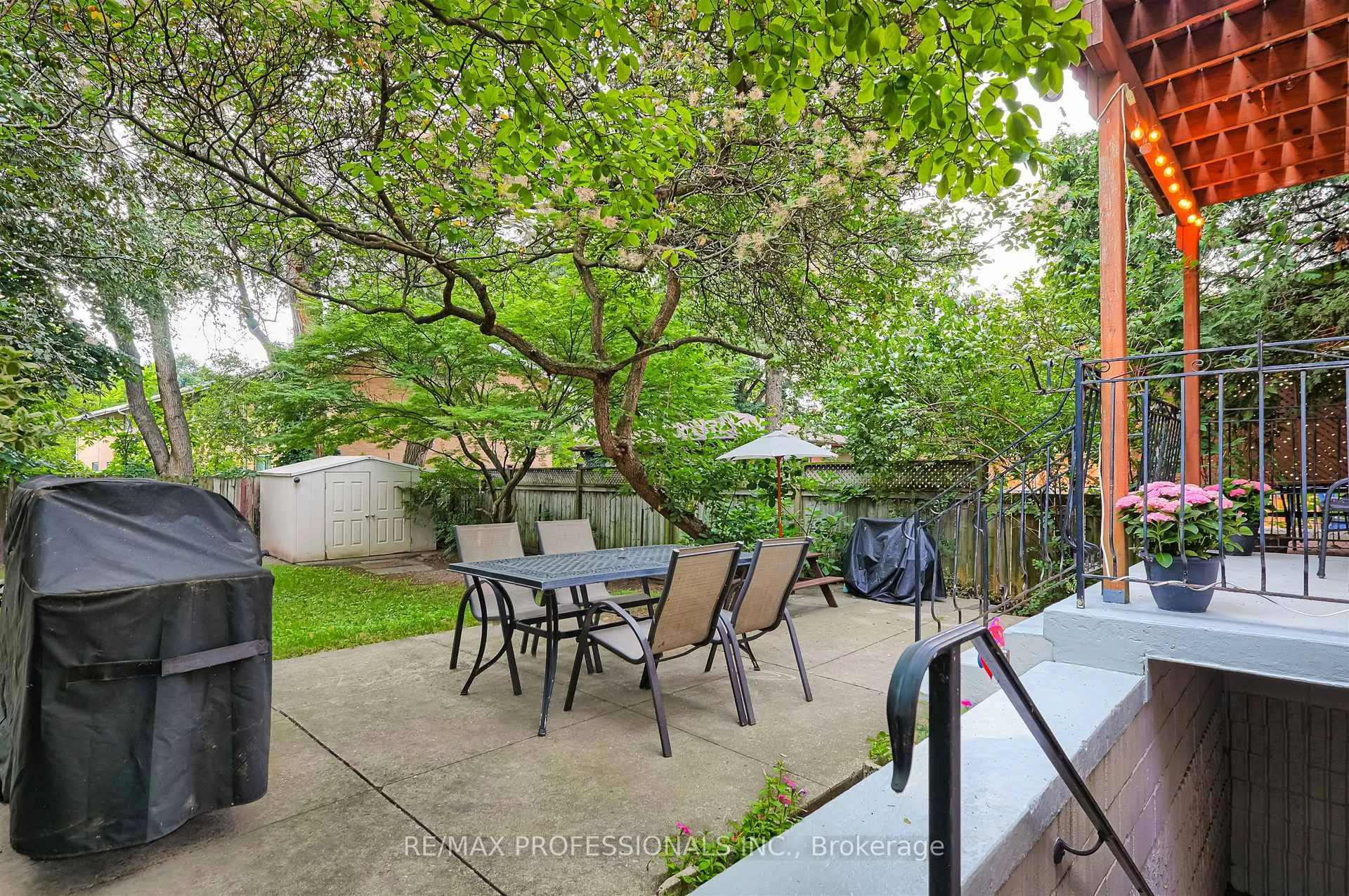 Photo 42 of 53 Tilden Crescent, Etobicoke, Humber Heights — HOMEH