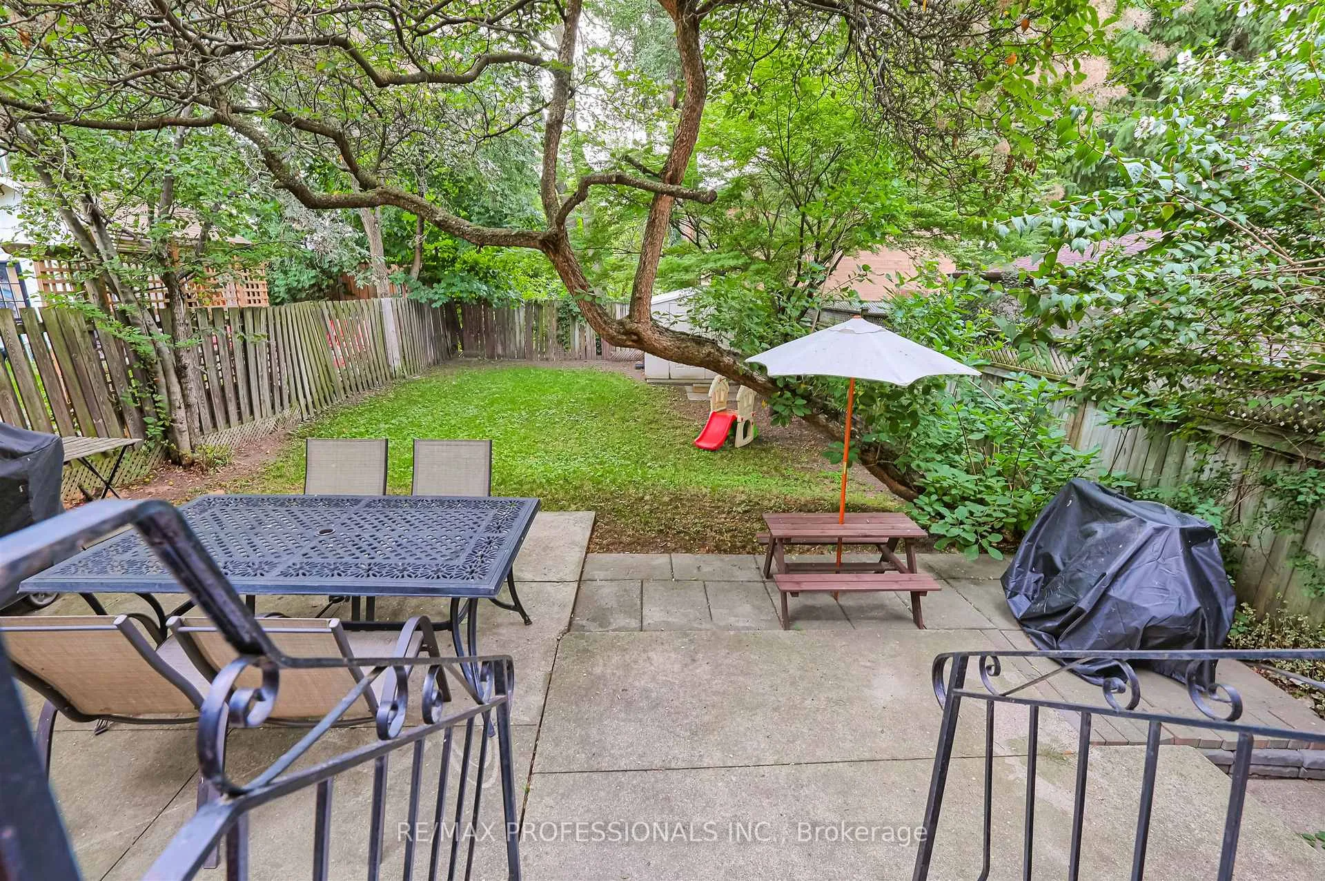 Photo 44 of 53 Tilden Crescent, Etobicoke, Humber Heights — HOMEH