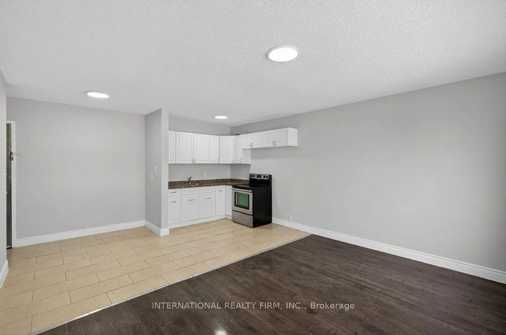 Photo of Unit 303, 295 Melvin Avenue