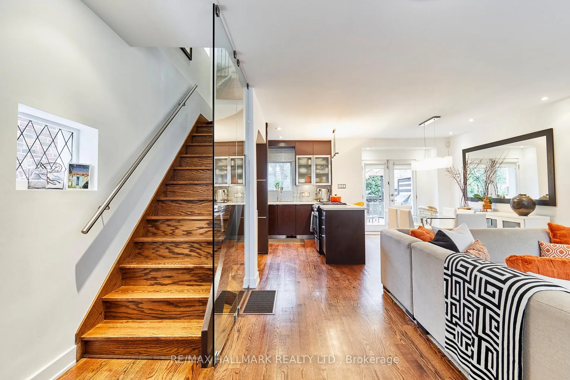 Photo 14 of 280 Manor Road E, Toronto, Mount Pleasant East — HOMEH