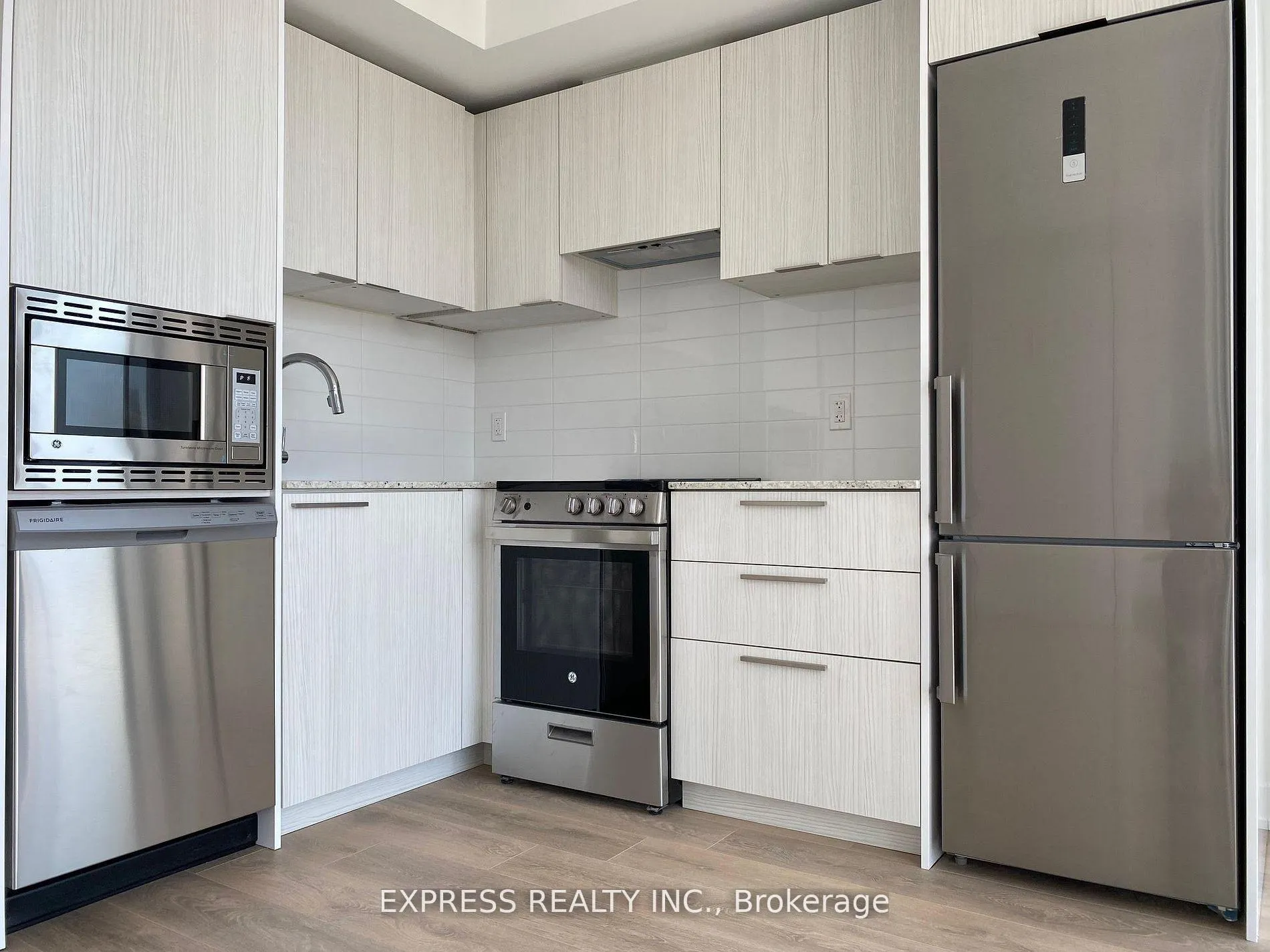 Photo 4 of Unit 2206, 18 Maitland Terrace, Toronto, Church-Yonge Corridor — HOMEH