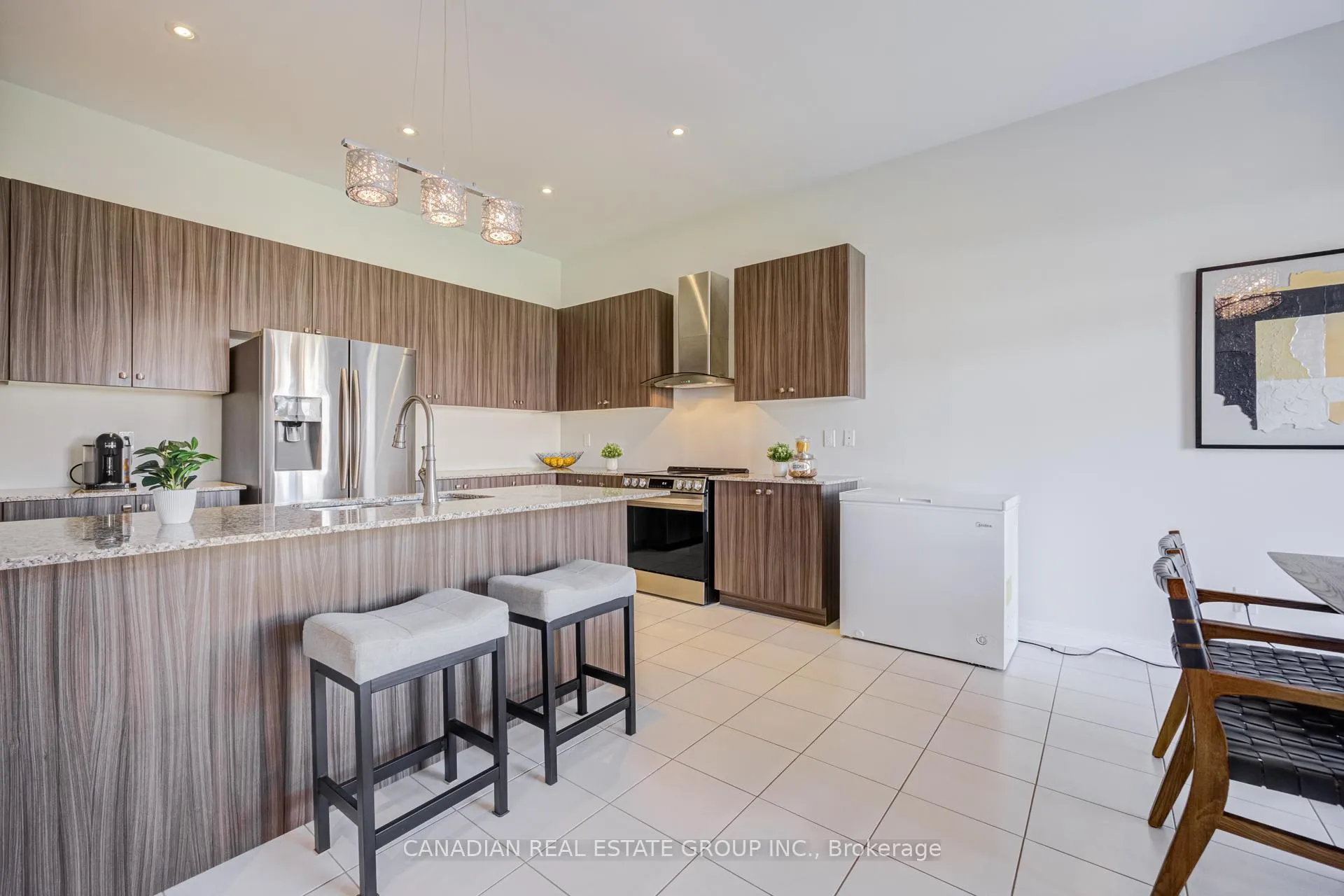 Photo 16 of 22 Schwalm Crescent, New Tecumseth, Tottenham — HOMEH
