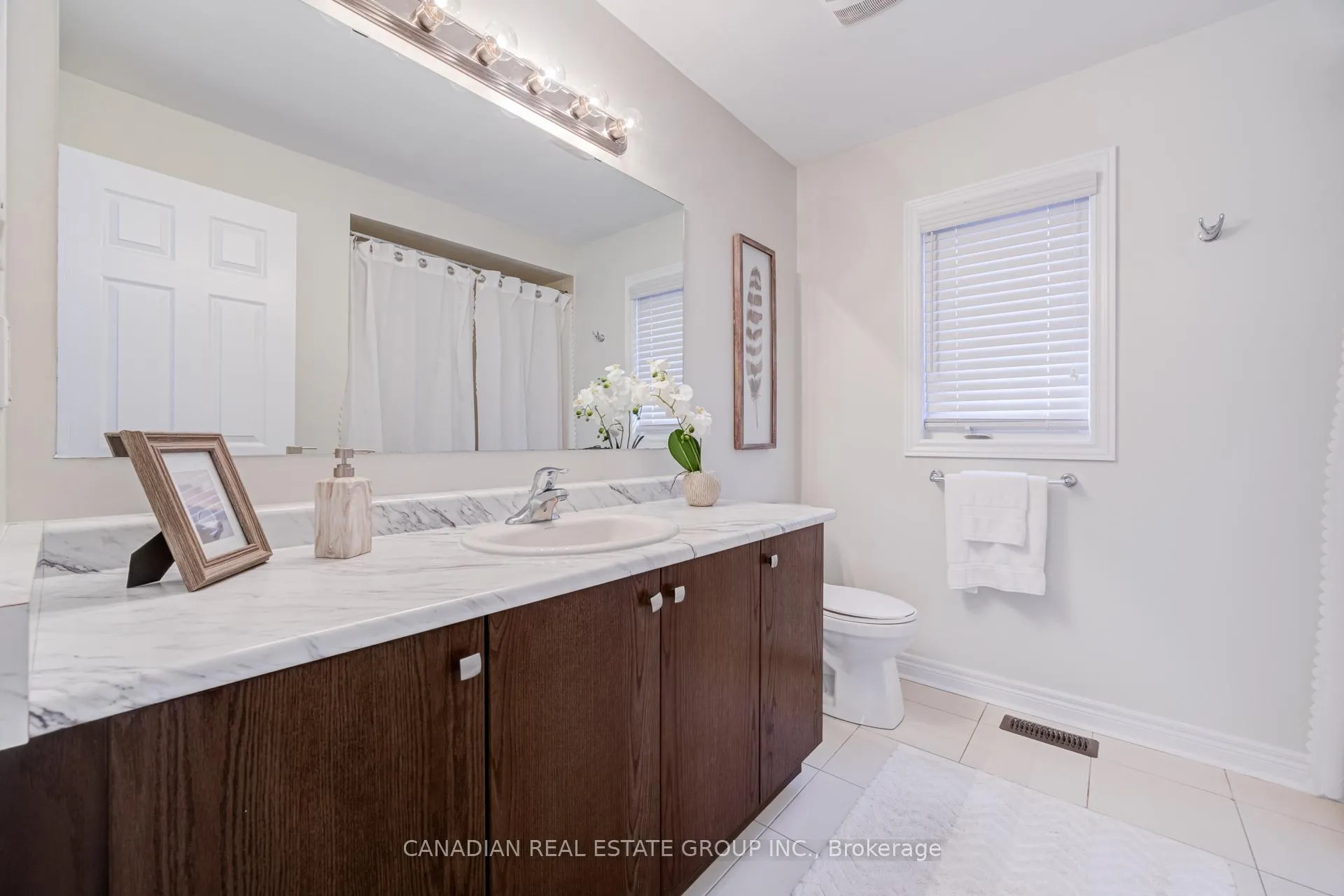 Photo 25 of 22 Schwalm Crescent, New Tecumseth, Tottenham — HOMEH