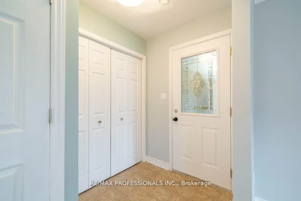 Photo 2 of Unit Upper, 13 Baraniuk Street, St. Catharines, Lakeport — HOMEH