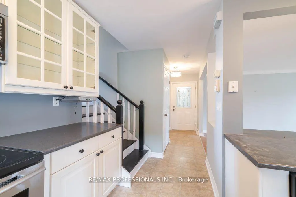 Photo 5 of Unit Upper, 13 Baraniuk Street, St. Catharines, Lakeport — HOMEH