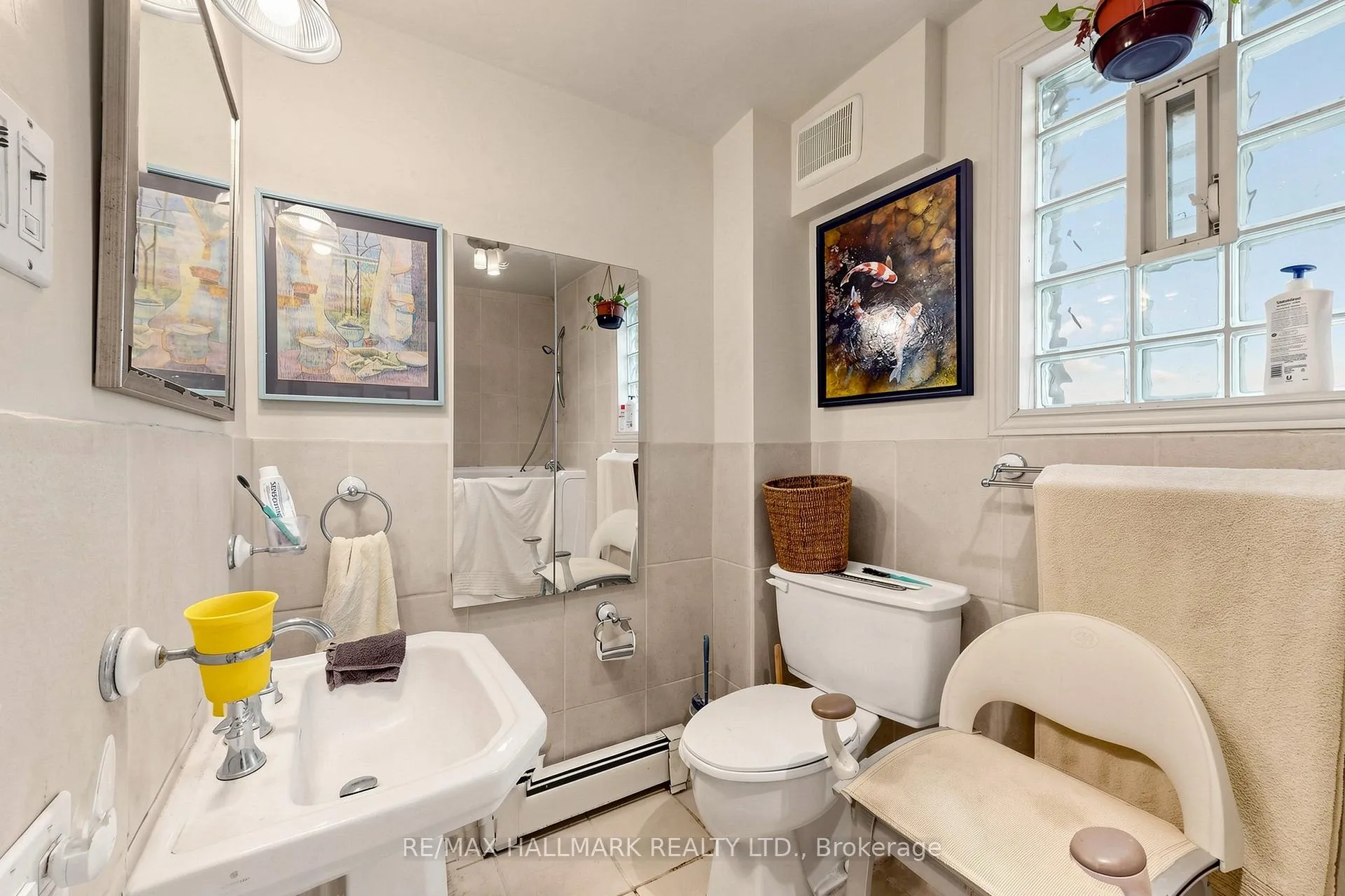 Photo 17 of 38 Norwood Road, Toronto, East End-Danforth — HOMEH