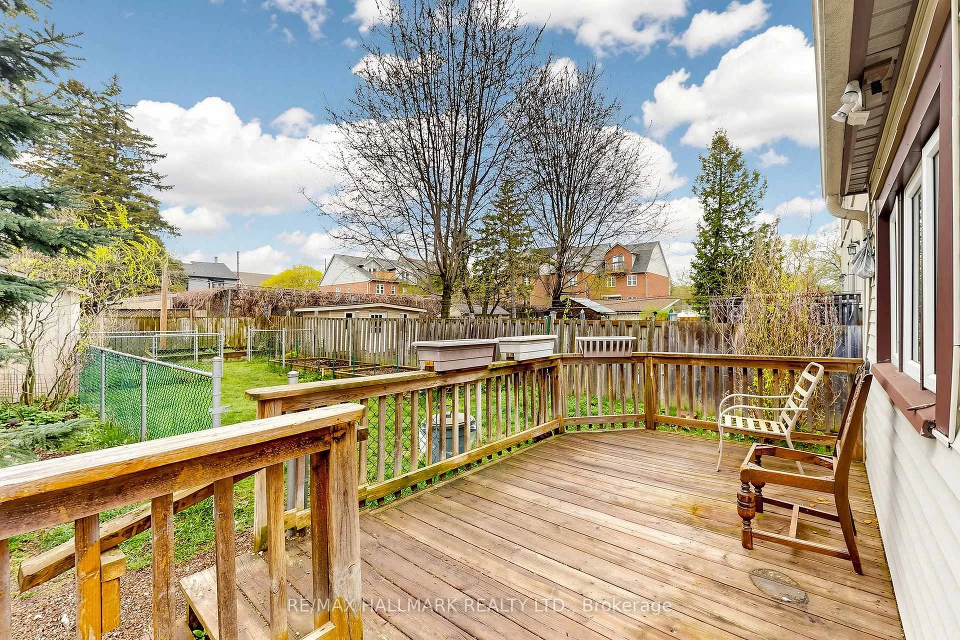 Photo 20 of 38 Norwood Road, Toronto, East End-Danforth — HOMEH