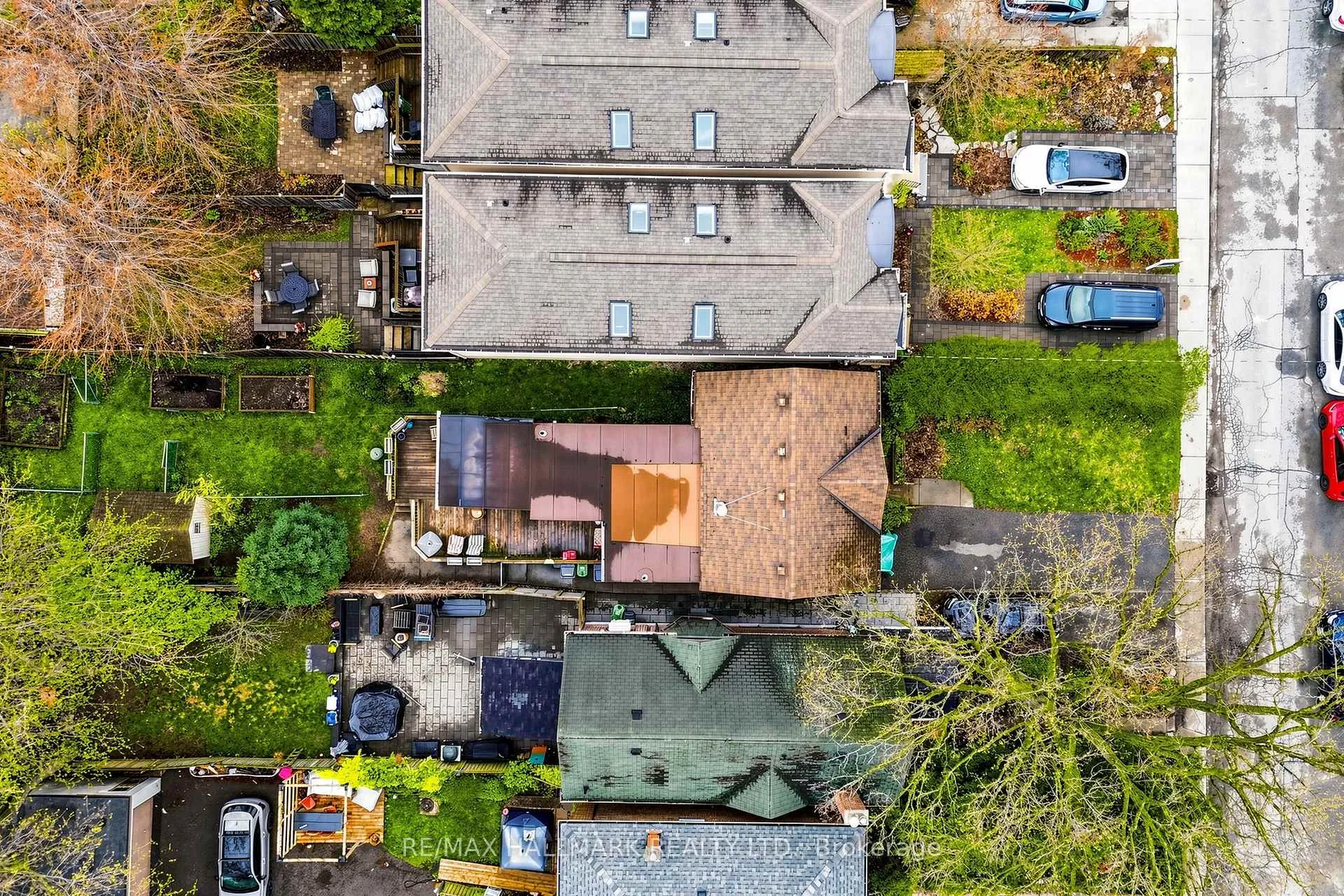 Photo 25 of 38 Norwood Road, Toronto, East End-Danforth — HOMEH