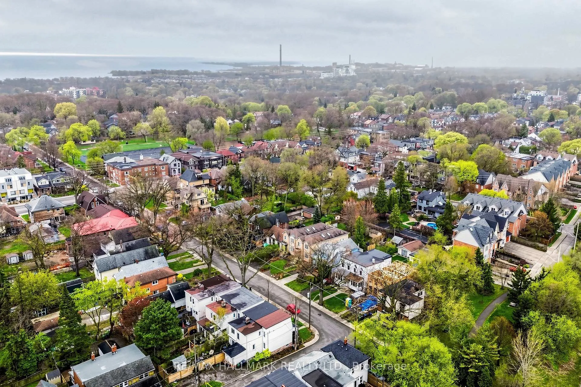 Photo 28 of 38 Norwood Road, Toronto, East End-Danforth — HOMEH