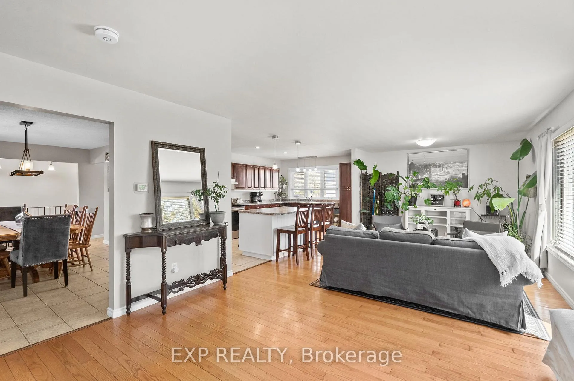 Photo 9 of 386 May Street, Brock, Beaverton — HOMEH