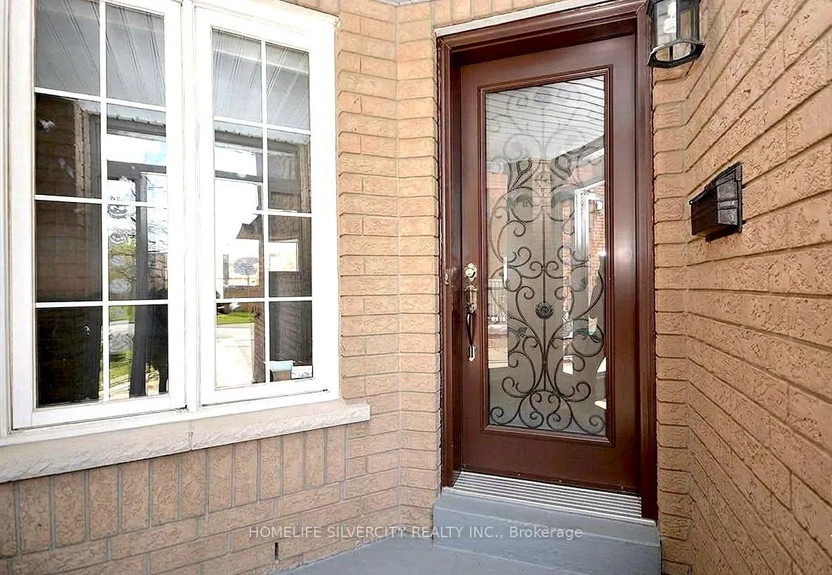Photo 3 of 11 Rangeland Road, Brampton, Sandringham-Wellington — HOMEH