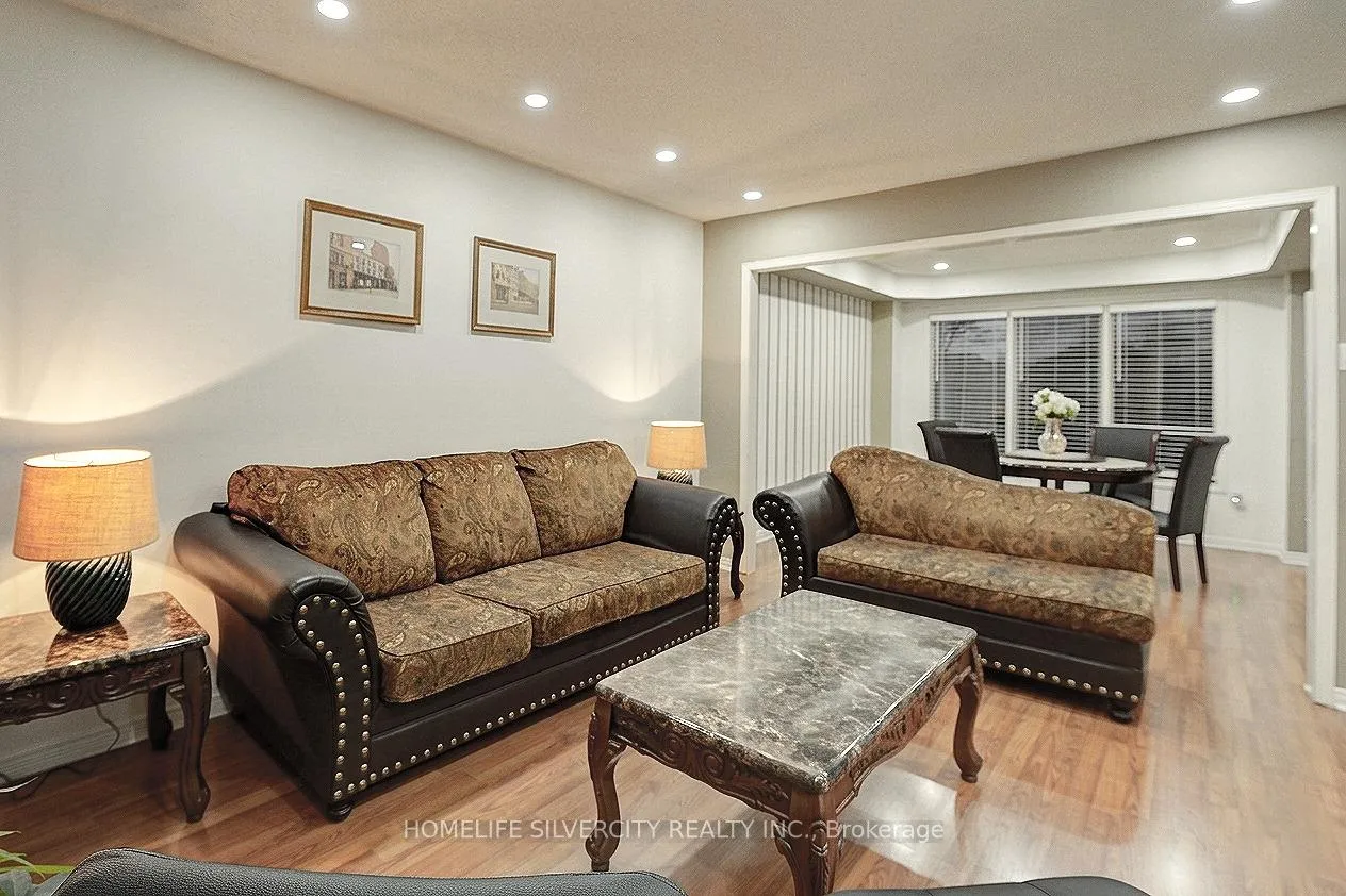 Photo 9 of 11 Rangeland Road, Brampton, Sandringham-Wellington — HOMEH