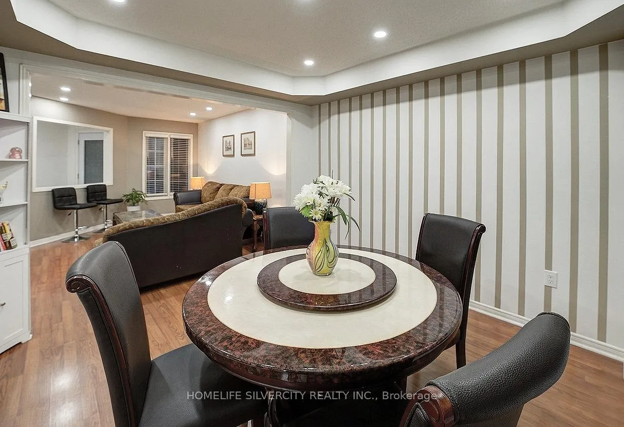 Photo 11 of 11 Rangeland Road, Brampton, Sandringham-Wellington — HOMEH