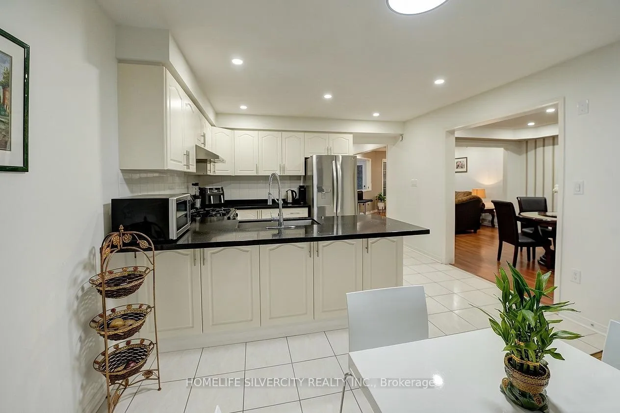 Photo 15 of 11 Rangeland Road, Brampton, Sandringham-Wellington — HOMEH