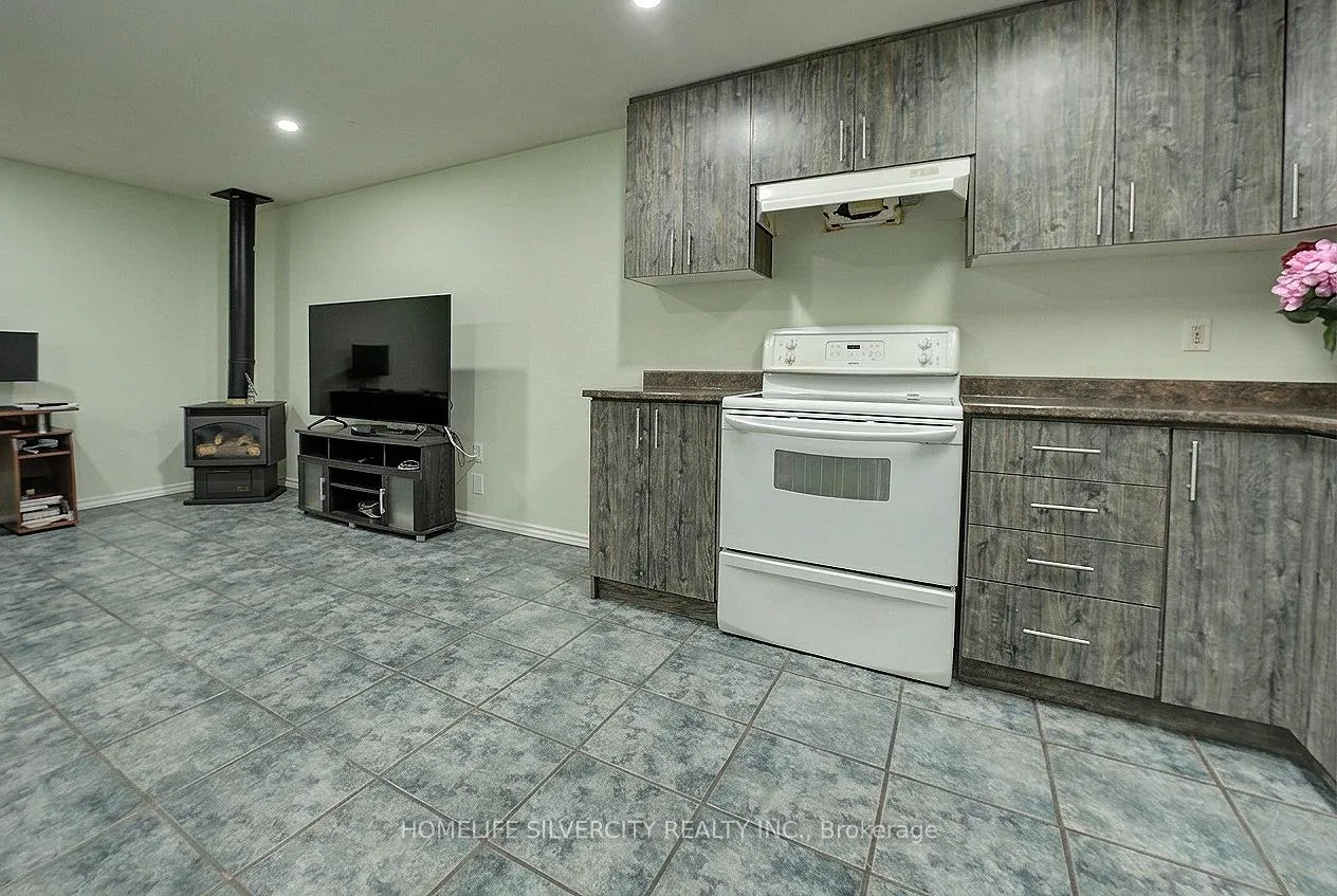 Photo 36 of 11 Rangeland Road, Brampton, Sandringham-Wellington — HOMEH