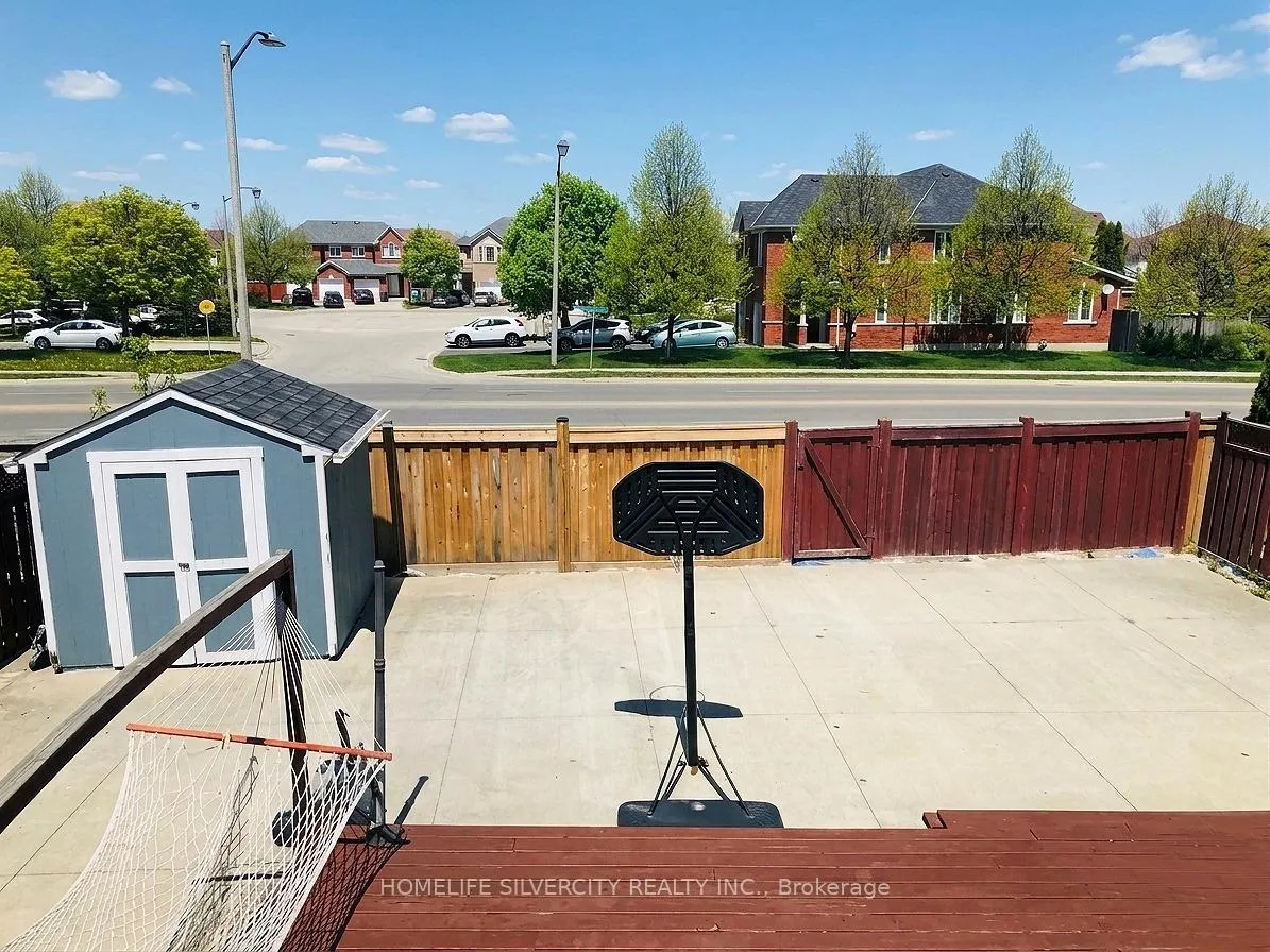 Photo 38 of 11 Rangeland Road, Brampton, Sandringham-Wellington — HOMEH