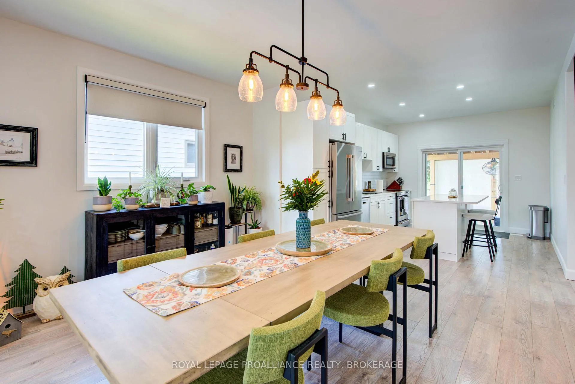 Photo 9 of 125 Maplecroft Court, Gananoque — HOMEH