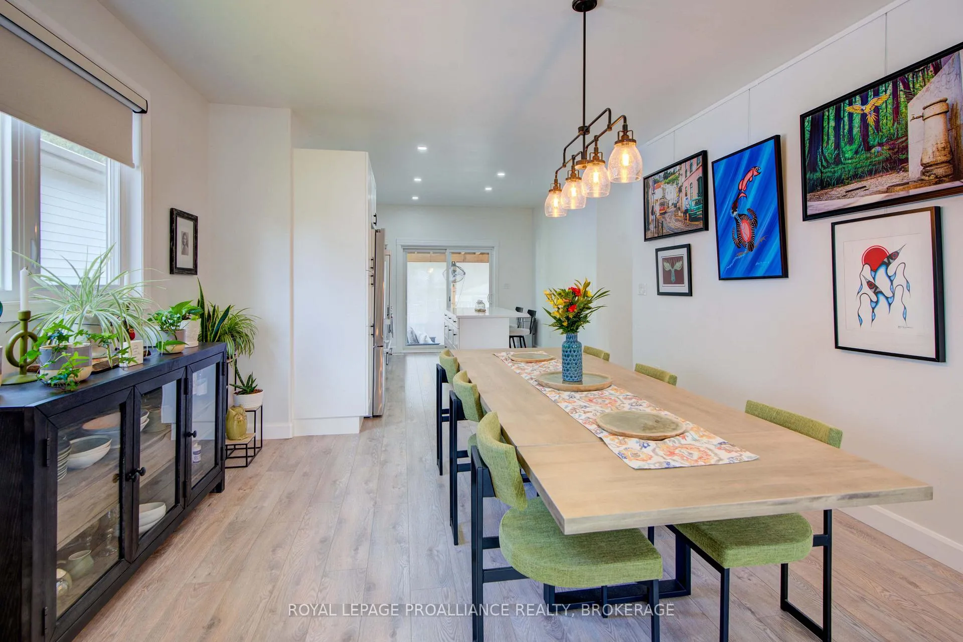 Photo 10 of 125 Maplecroft Court, Gananoque — HOMEH