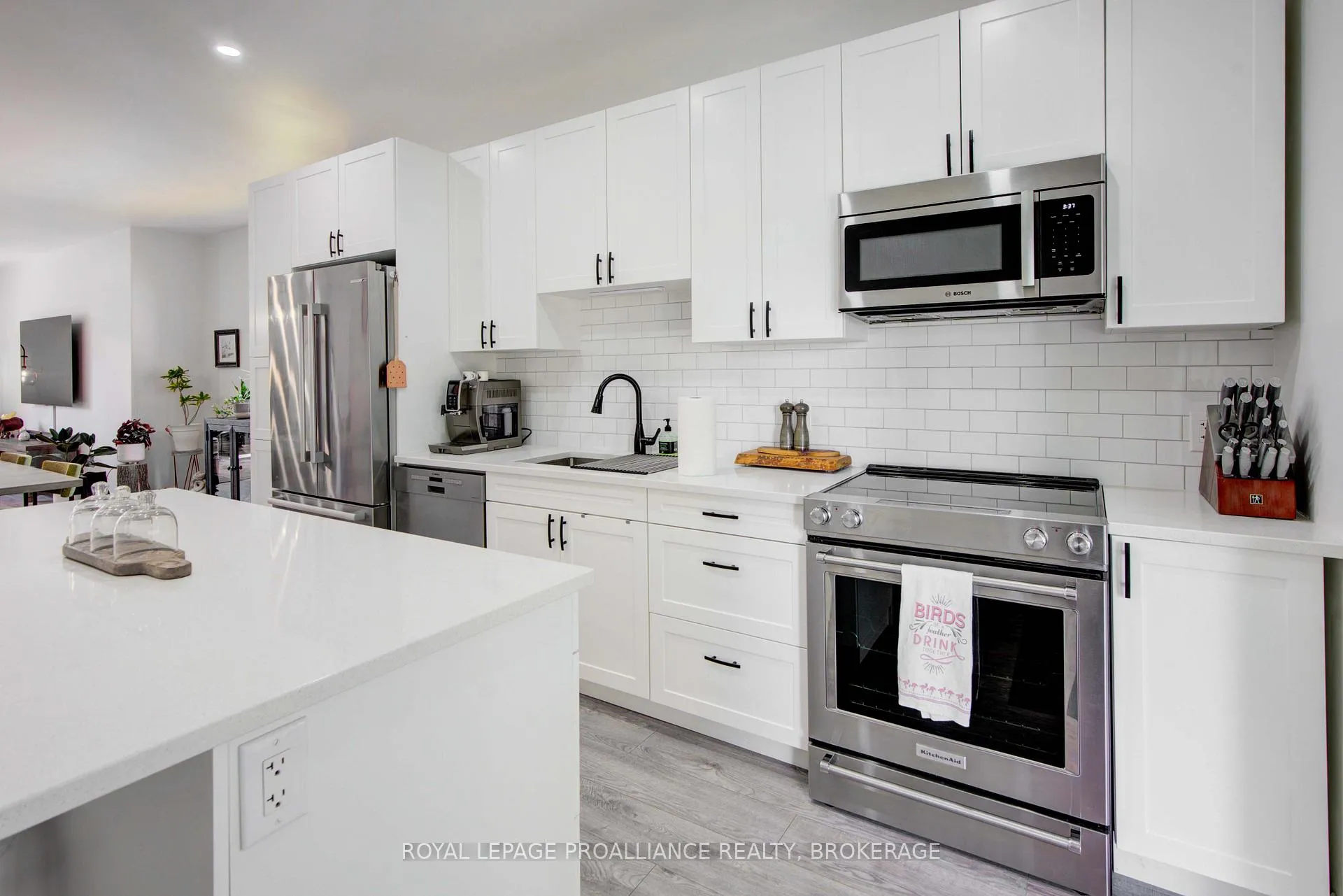 Photo 15 of 125 Maplecroft Court, Gananoque — HOMEH