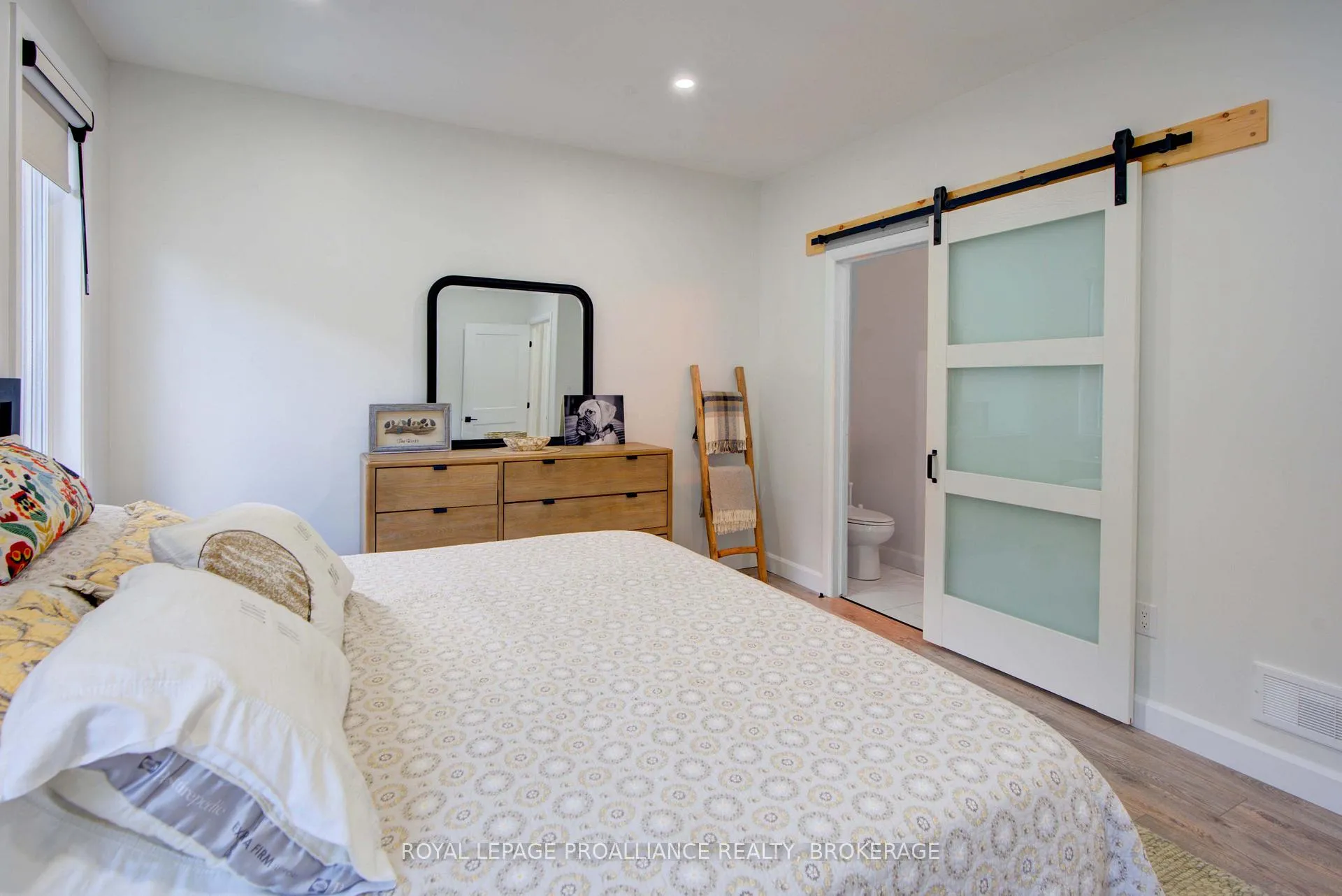 Photo 22 of 125 Maplecroft Court, Gananoque — HOMEH