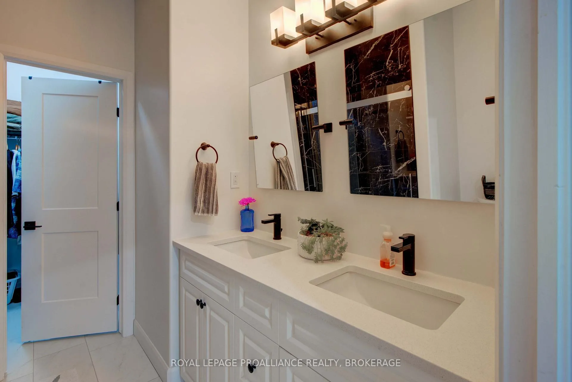 Photo 23 of 125 Maplecroft Court, Gananoque — HOMEH