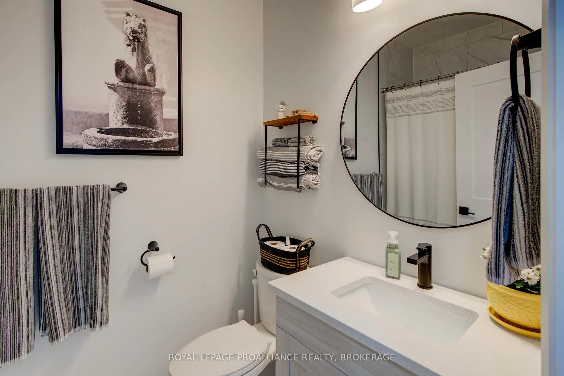 Photo 30 of 125 Maplecroft Court, Gananoque — HOMEH