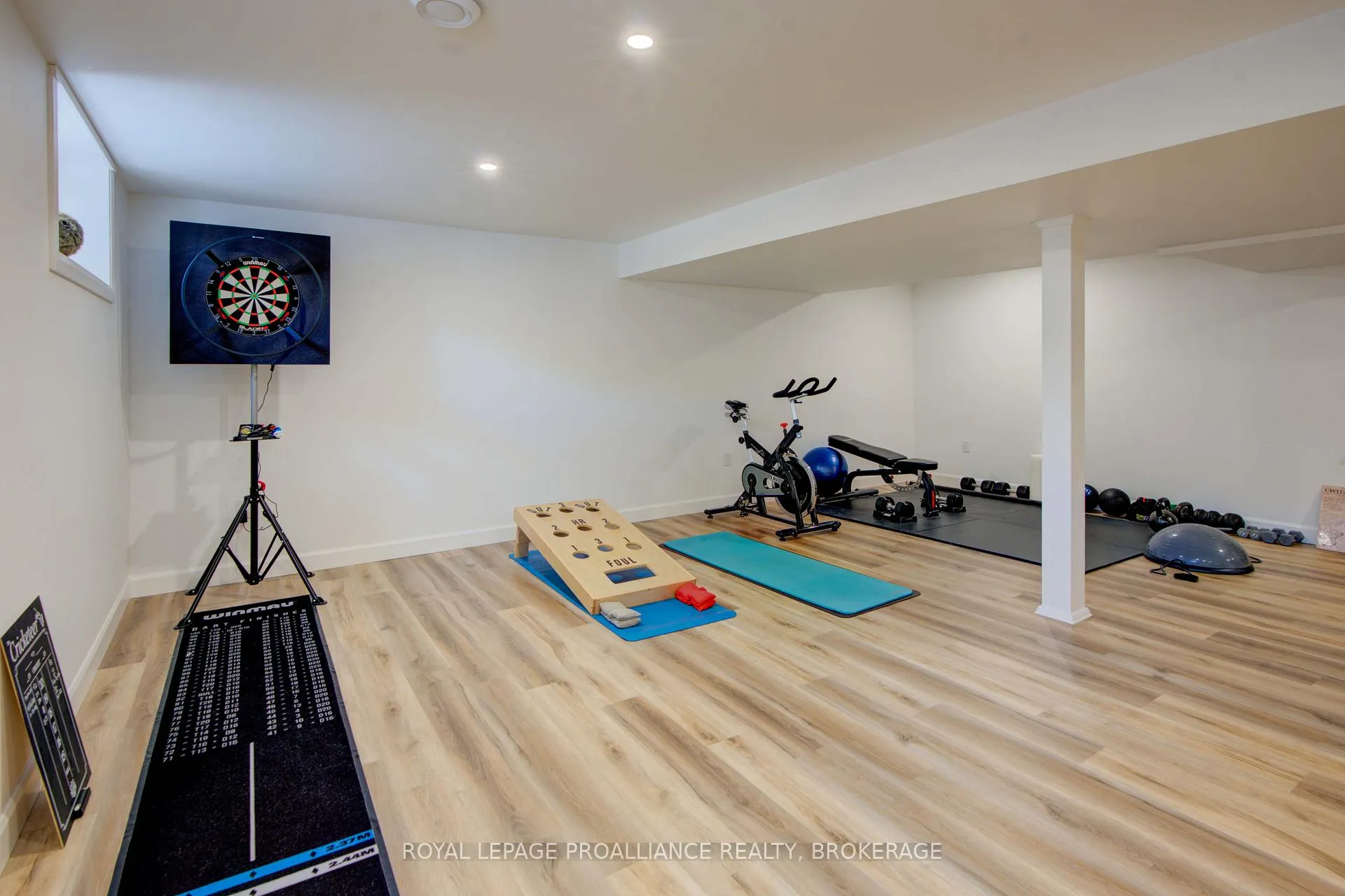 Photo 34 of 125 Maplecroft Court, Gananoque — HOMEH
