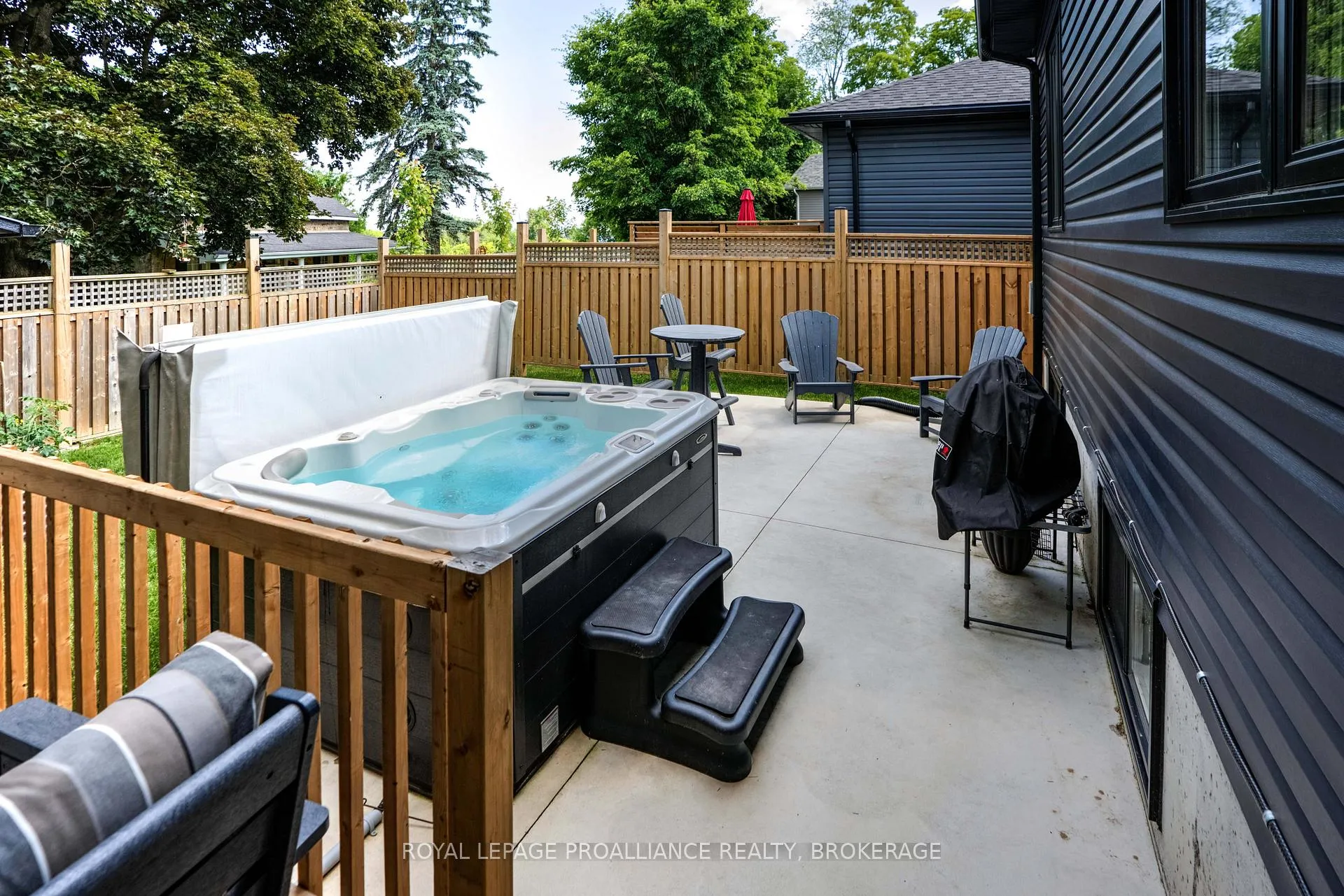 Photo 40 of 125 Maplecroft Court, Gananoque — HOMEH
