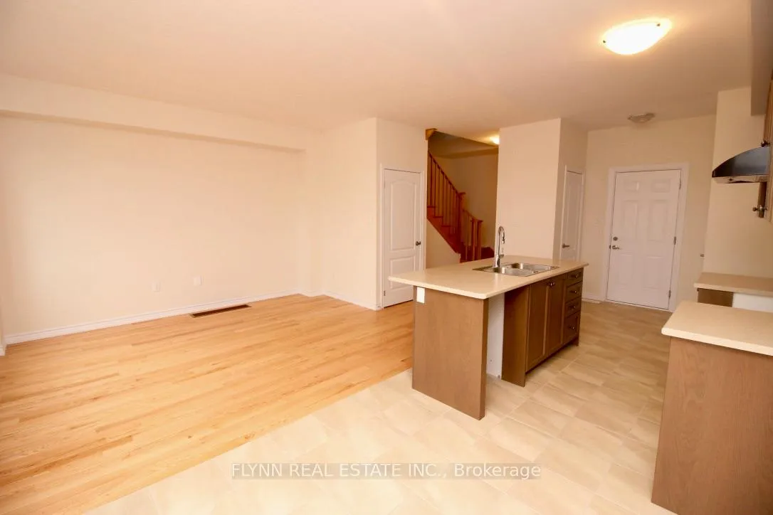 Photo 2 of 272 Explorer Way, Thorold, Rolling Meadows — HOMEH