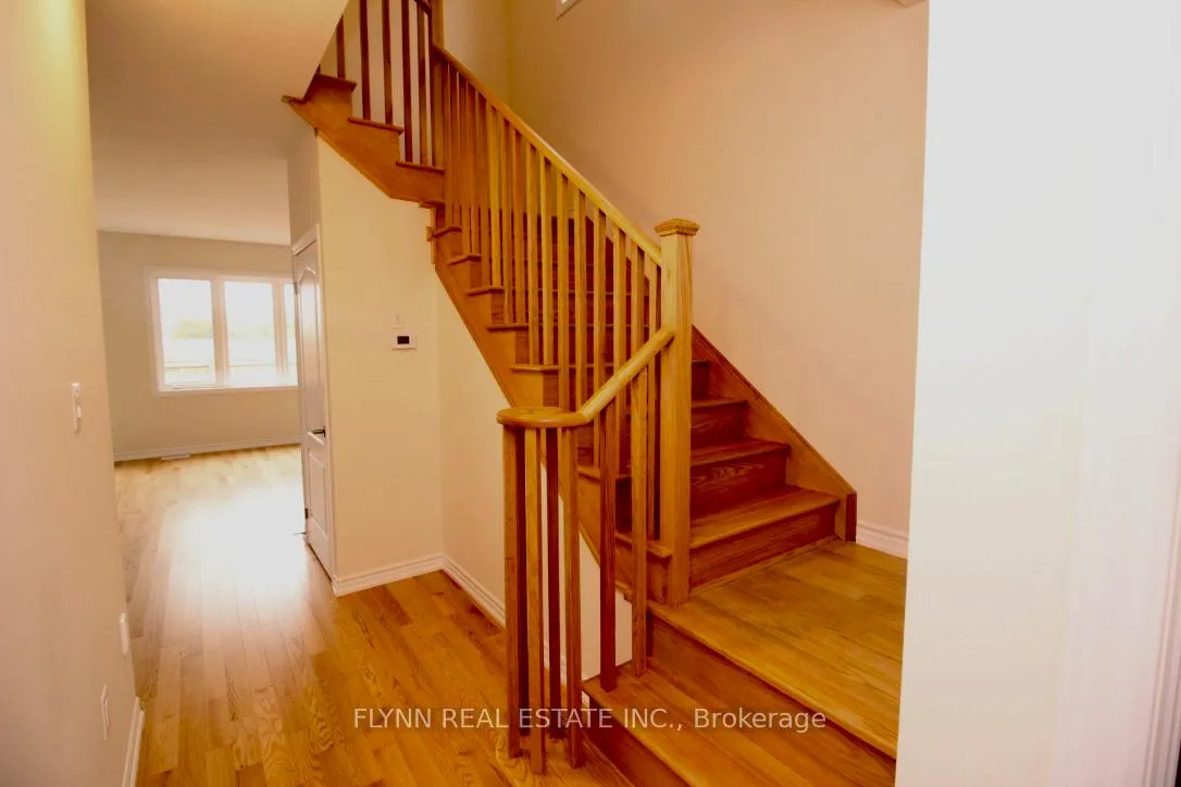 Photo 6 of 272 Explorer Way, Thorold, Rolling Meadows — HOMEH