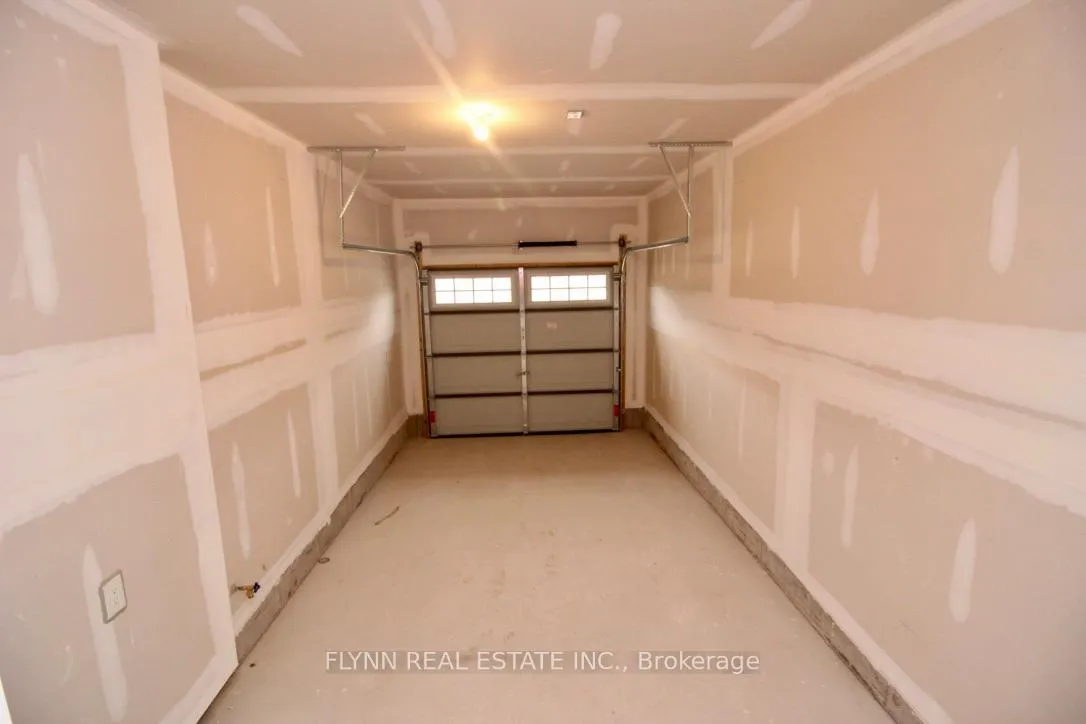 Photo 13 of 272 Explorer Way, Thorold, Rolling Meadows — HOMEH