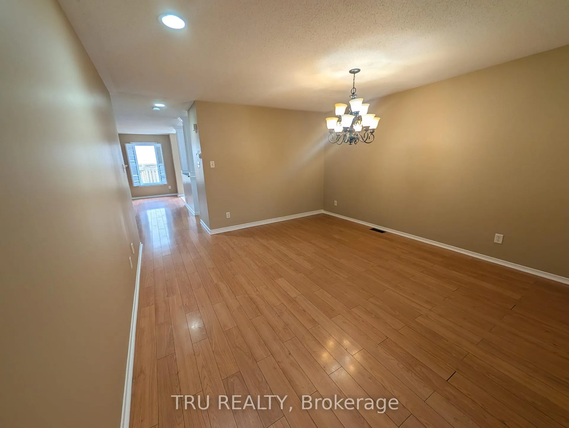 Photo 3 of 94 Hathaway Drive, Ottawa, Barrhaven East — HOMEH