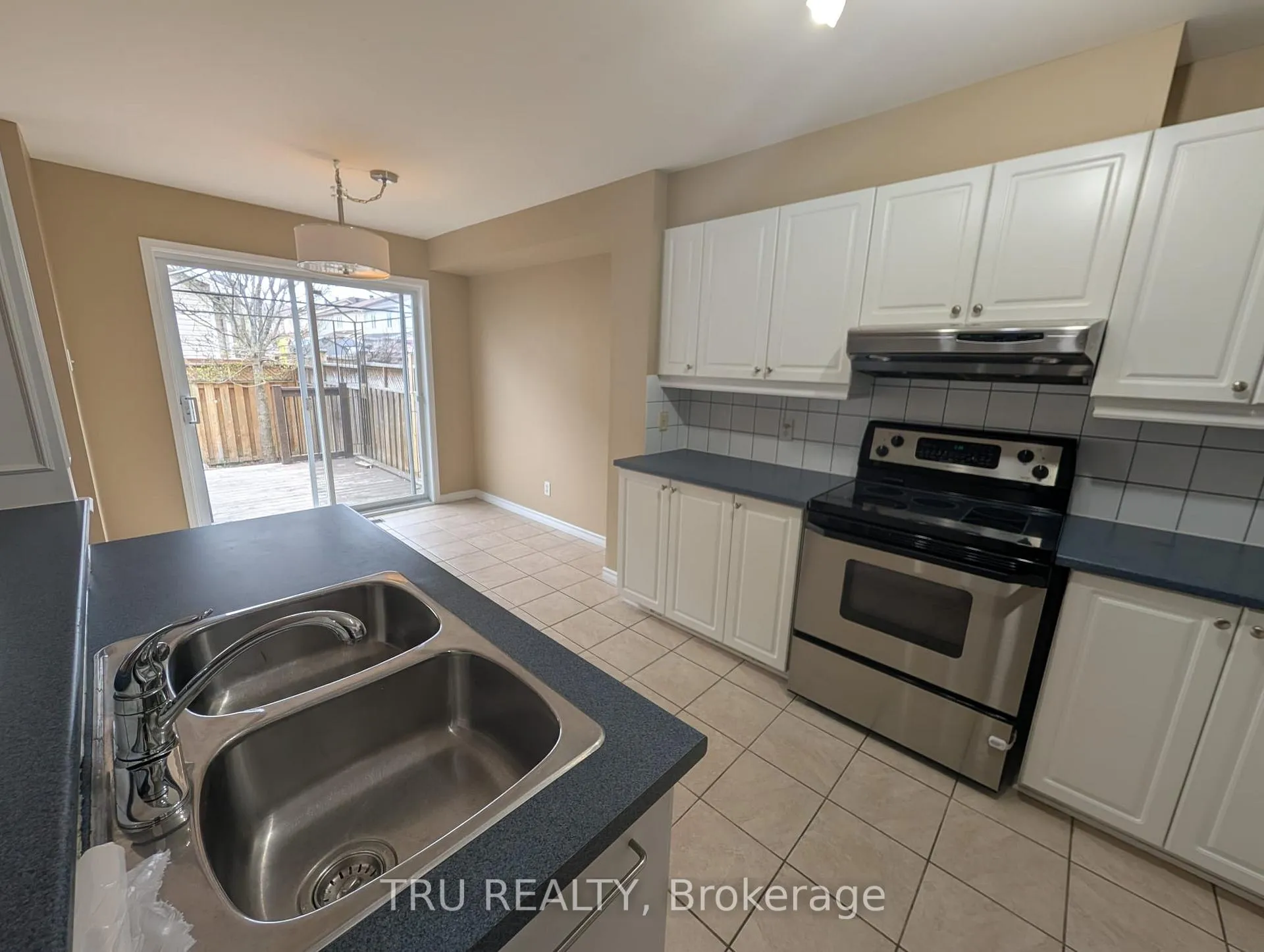 Photo 9 of 94 Hathaway Drive, Ottawa, Barrhaven East — HOMEH