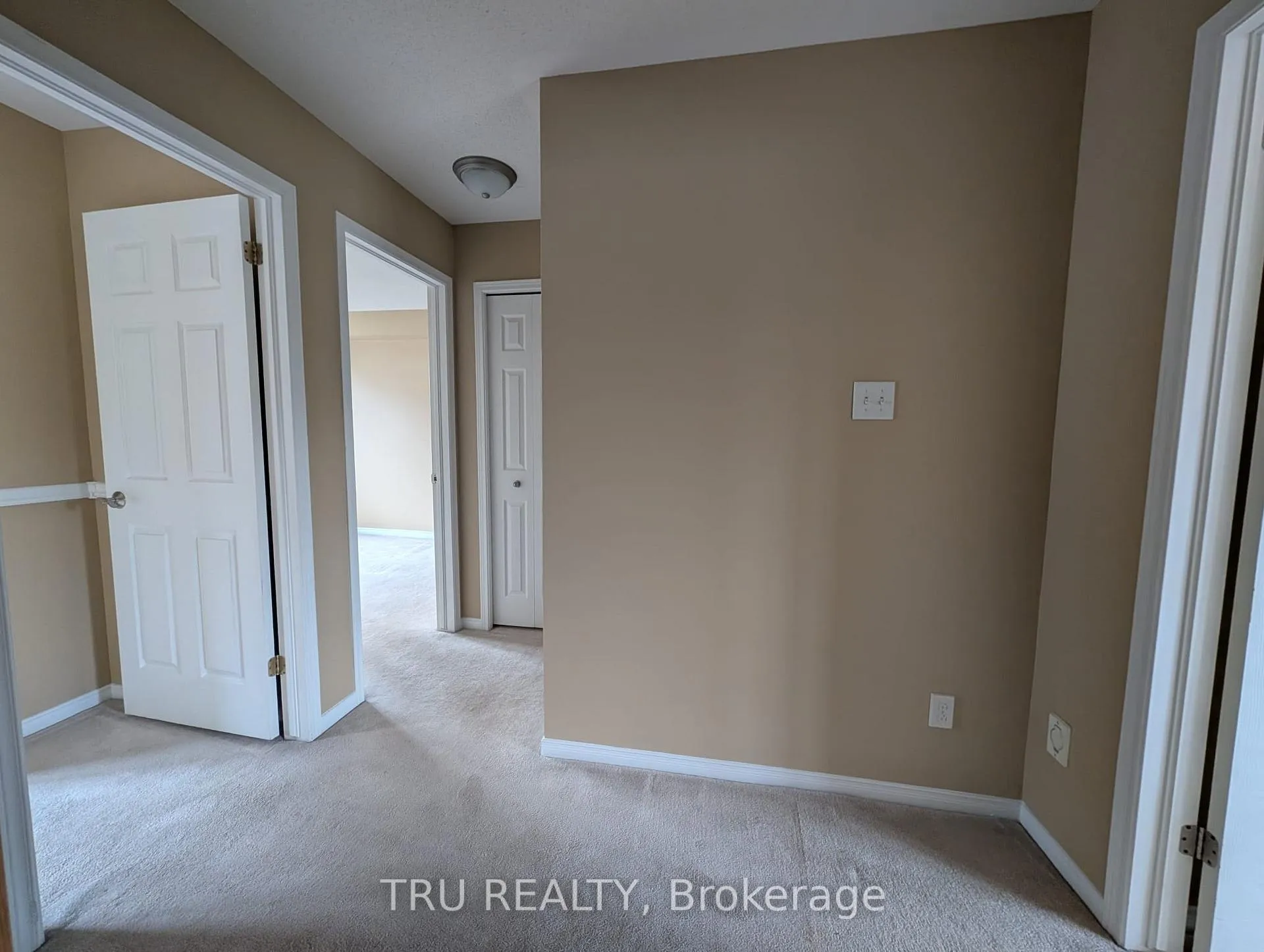 Photo 11 of 94 Hathaway Drive, Ottawa, Barrhaven East — HOMEH