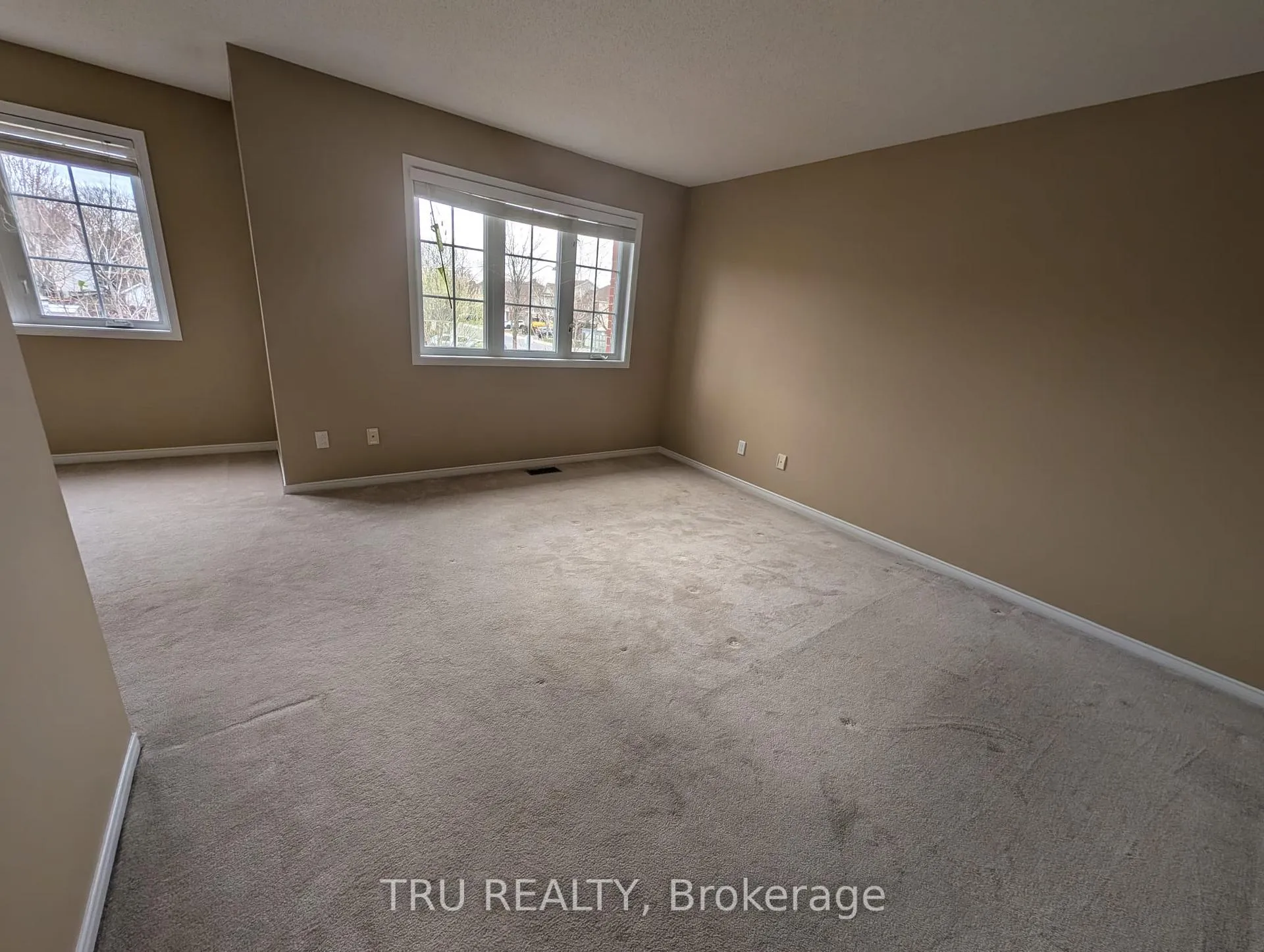 Photo 12 of 94 Hathaway Drive, Ottawa, Barrhaven East — HOMEH